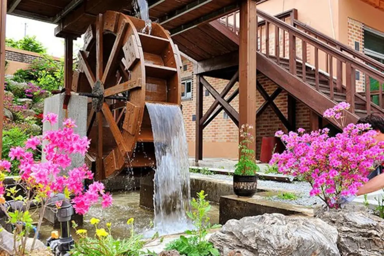 Yeongju Pusoksa Maple Road Pension