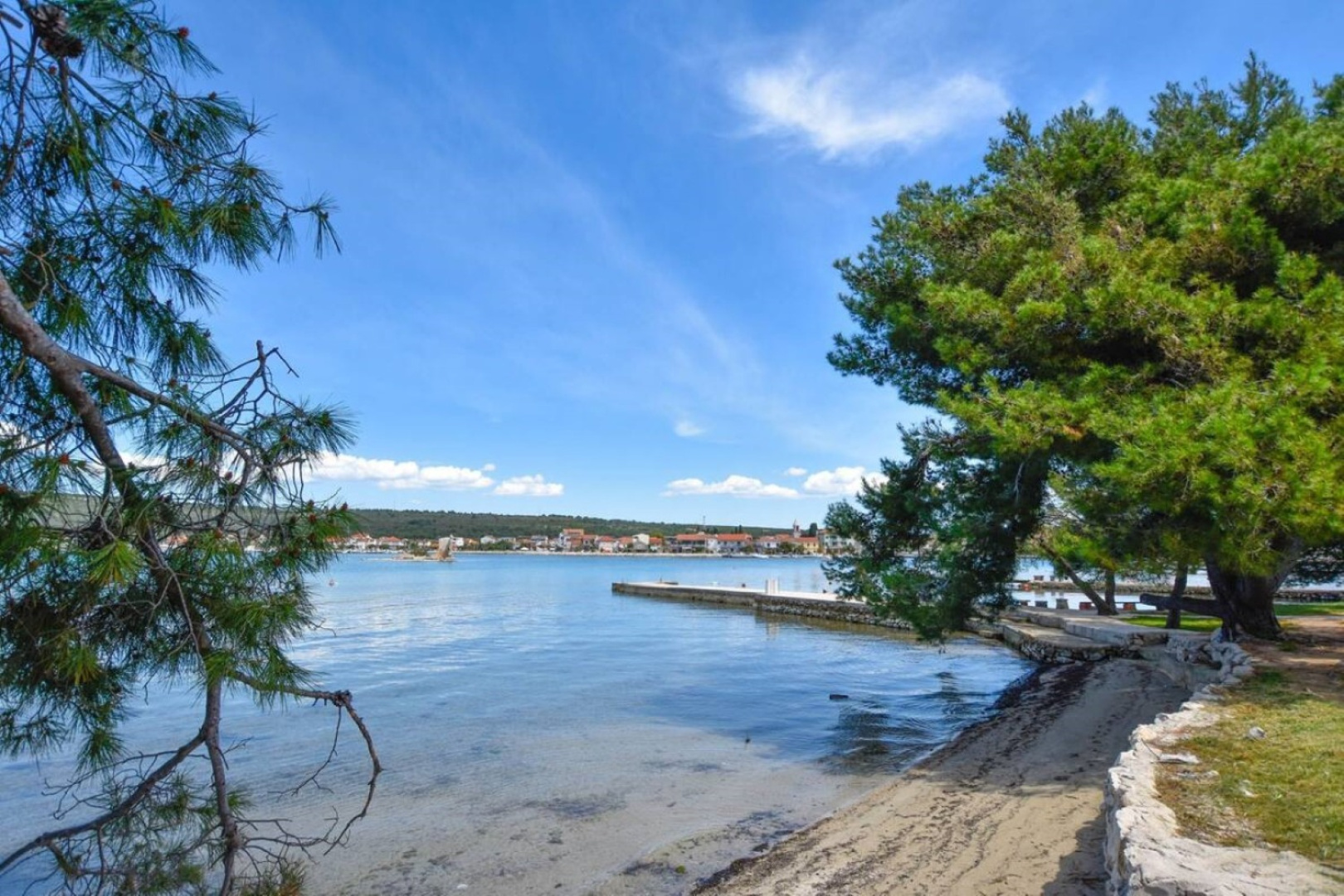 Apartment Dama - 10 m from beach: A1 Sukosan, Zadar riviera