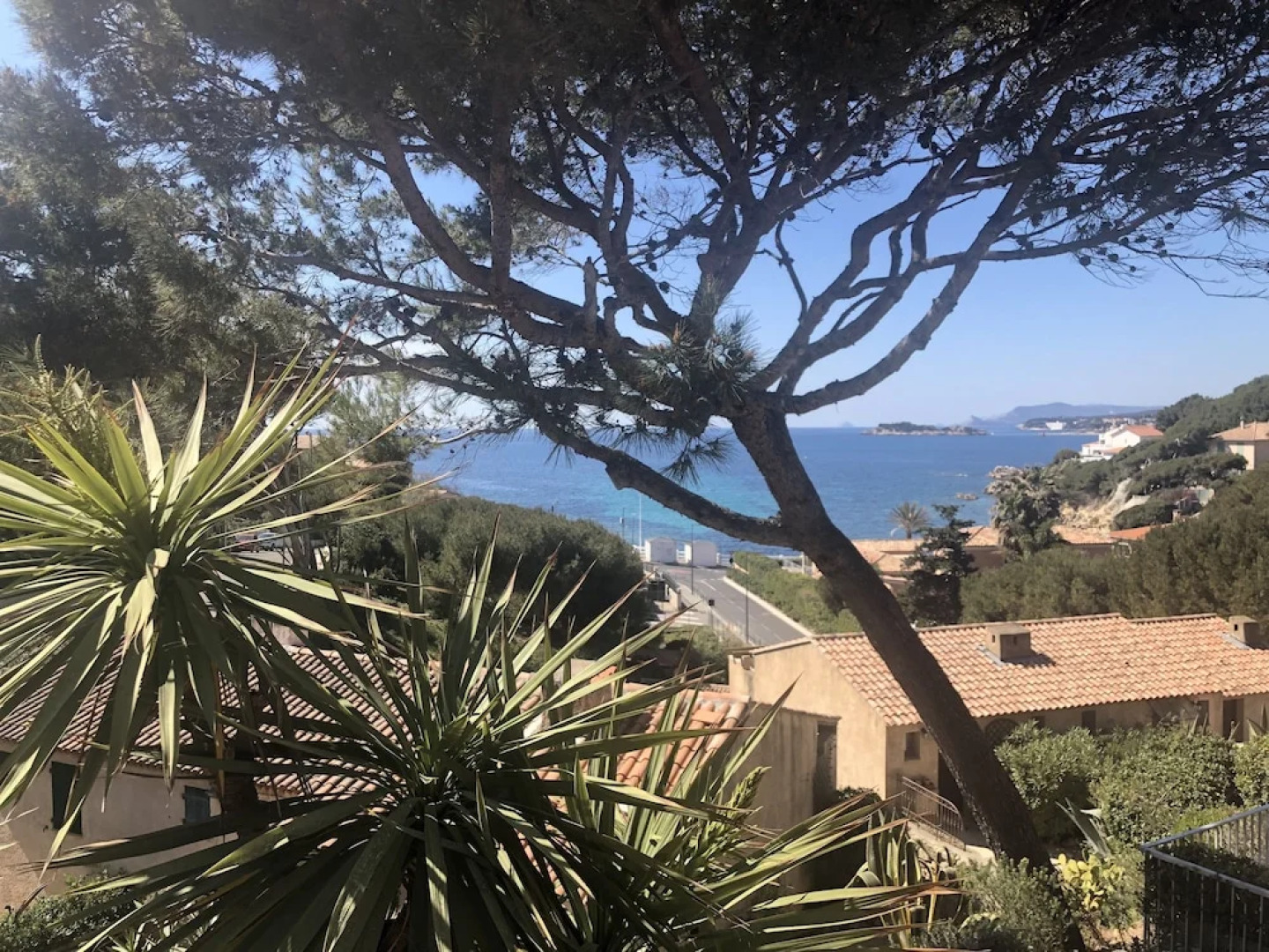 Maison terrasse parking plages vue mer