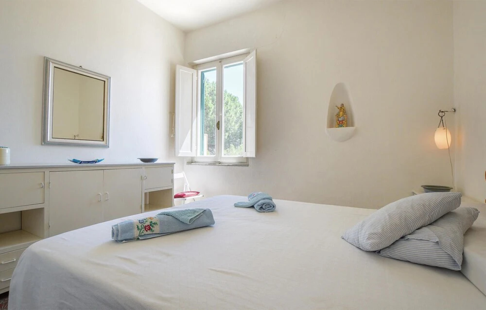 Beautiful Home in San Piero In Campo With Wifi and 4 Bedrooms