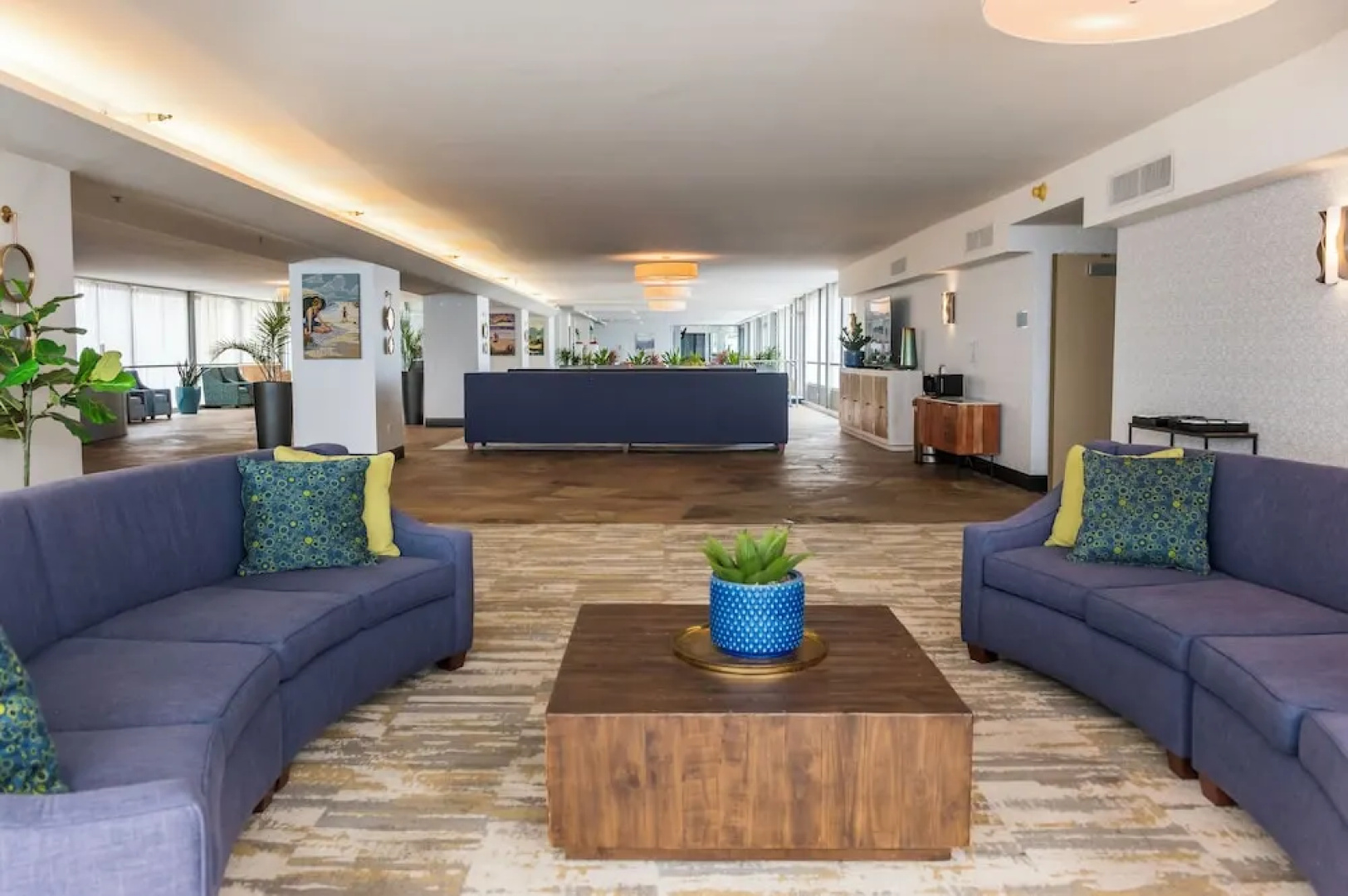 Illinois Beach Hotel