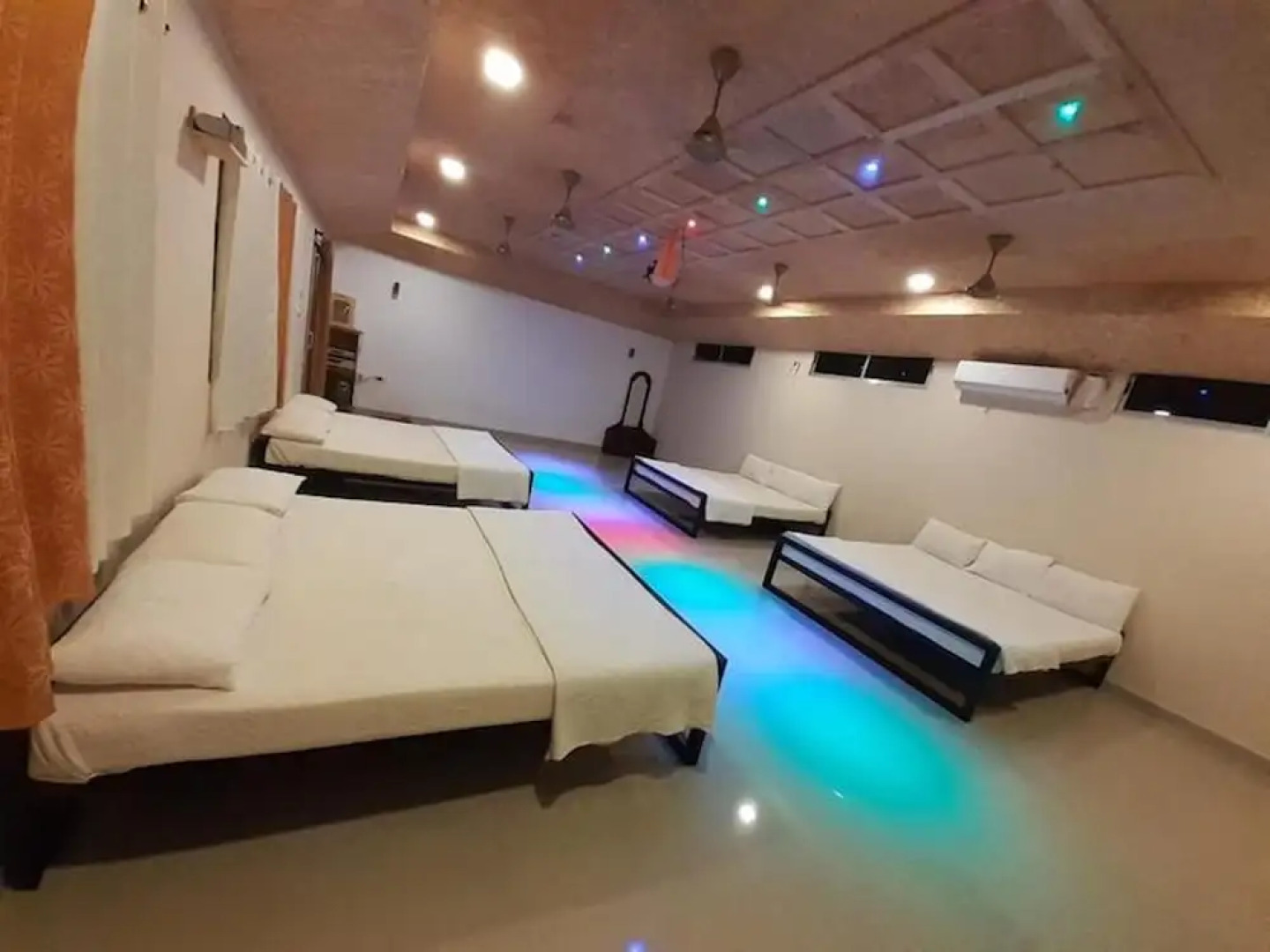 Room in Lodge - Room in Royal Cottage, Anaimalai