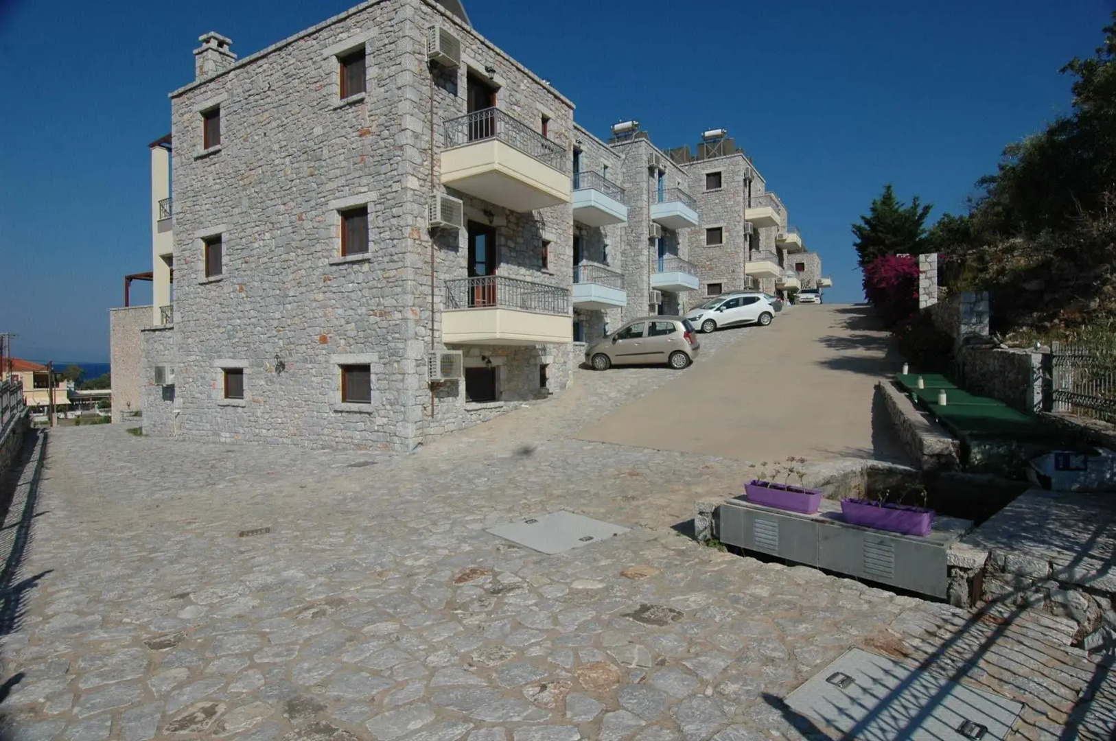 Vathi Hotel
