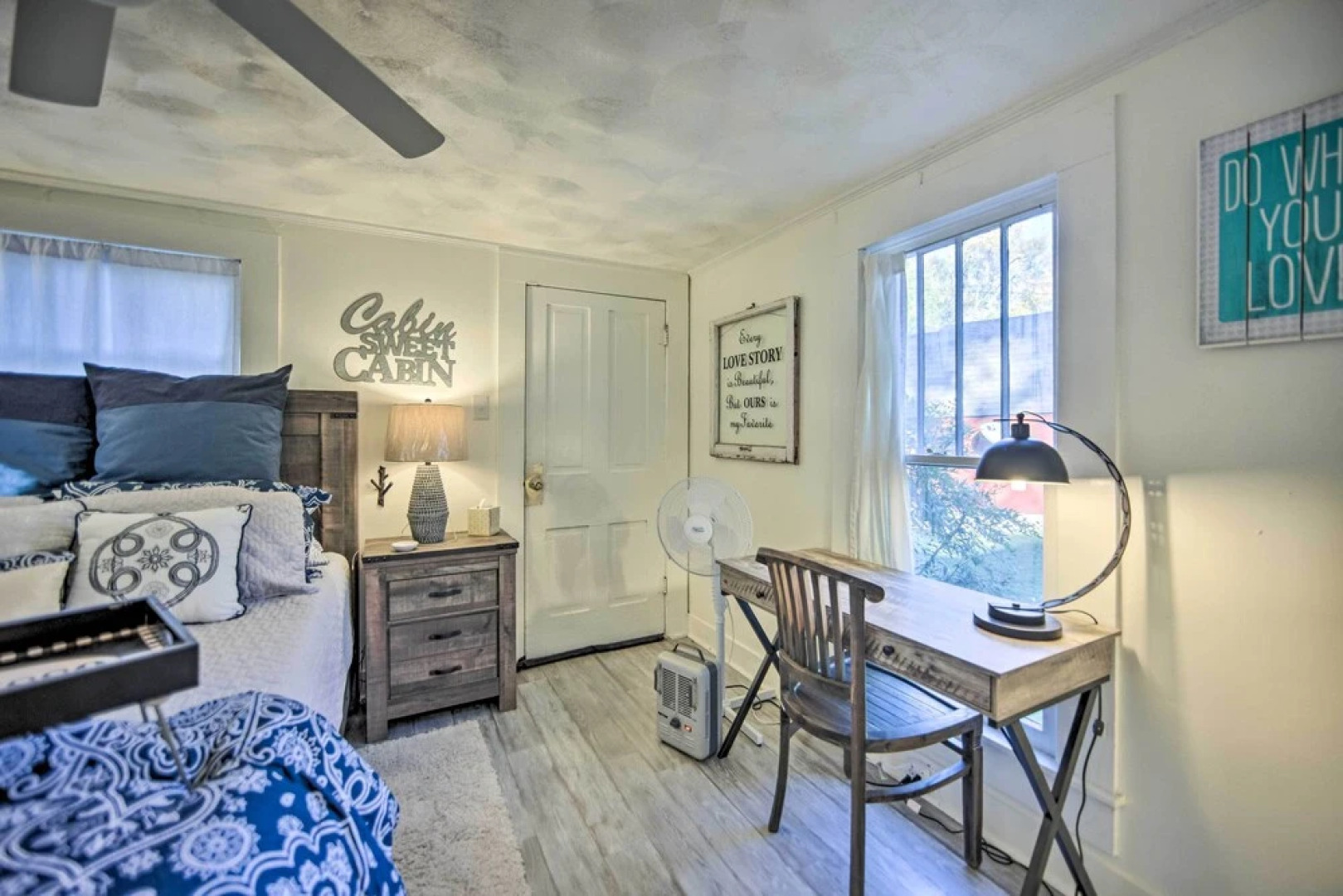 Historic Marshall Log Cabin < 1 Mi to Dtwn!