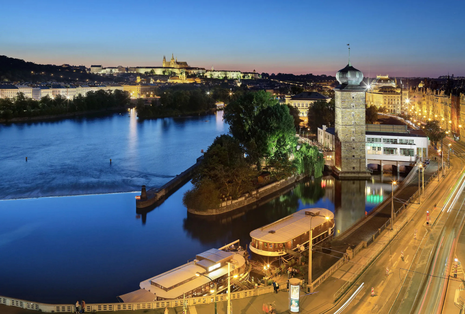 Dancing House – Tančící dům hotel