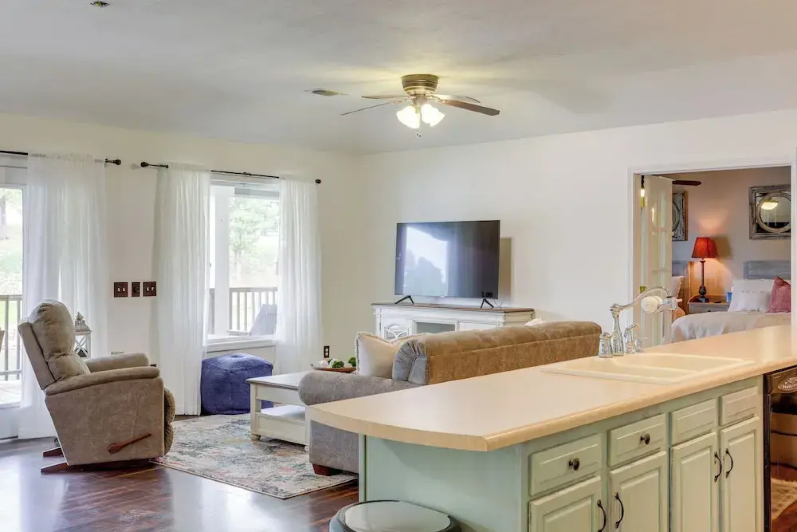 Lakefront Horseshoe Bend Home w/ Boat Dock!