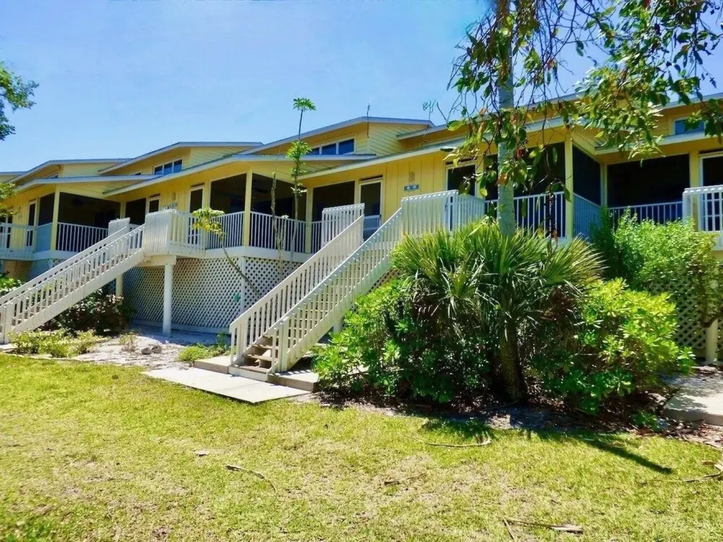 Bay Breezes At Hideaway Bay! Waterfront, Free Kayaks, Golf Cart 2 Bedroom Condo by Redawning