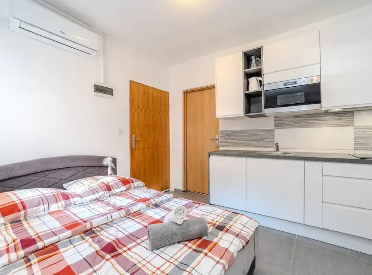 Apartments Robi & Kristina