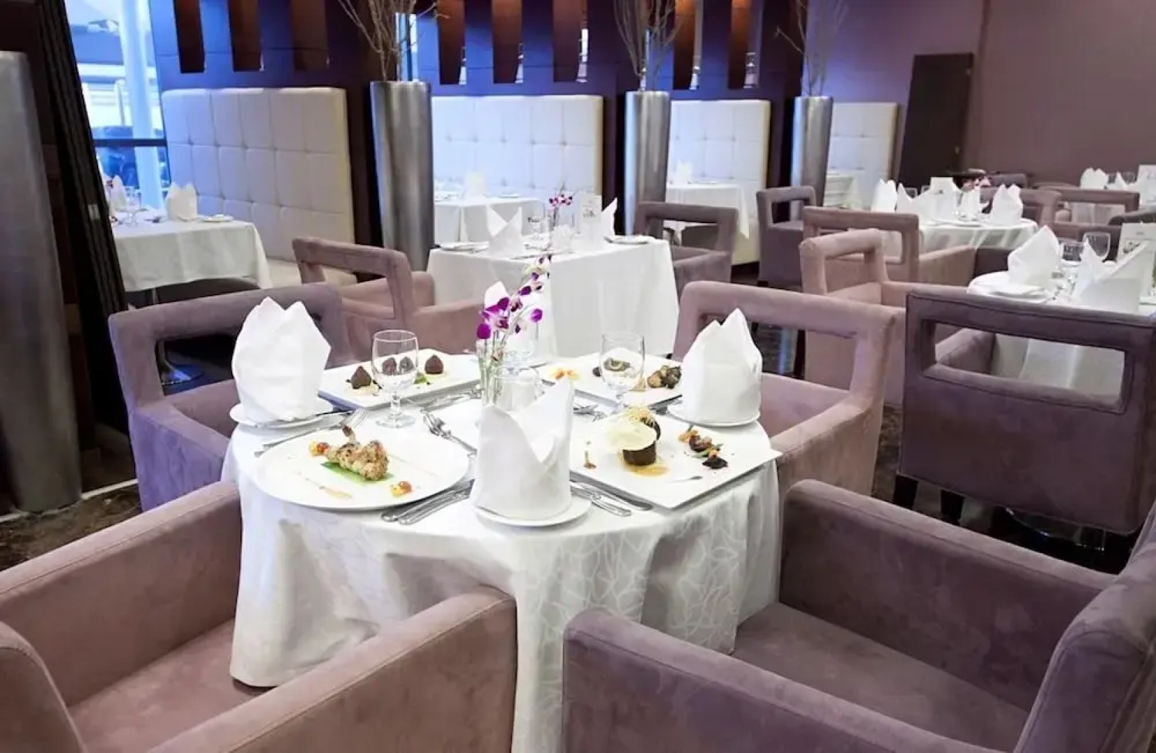 Отель Grand Belle Vue 