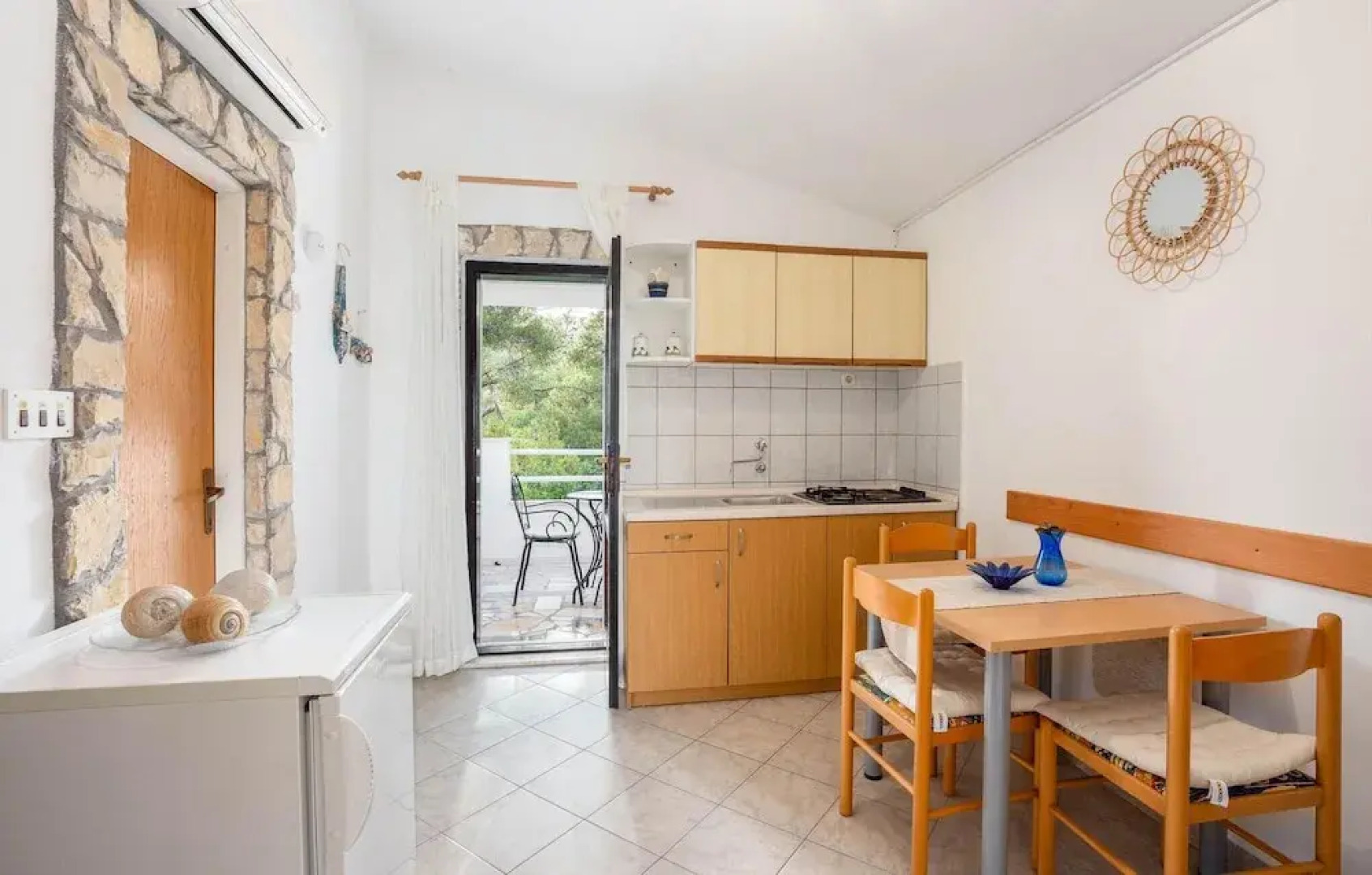 Nice Home in Rukavac With Wifi and 4 Bedrooms