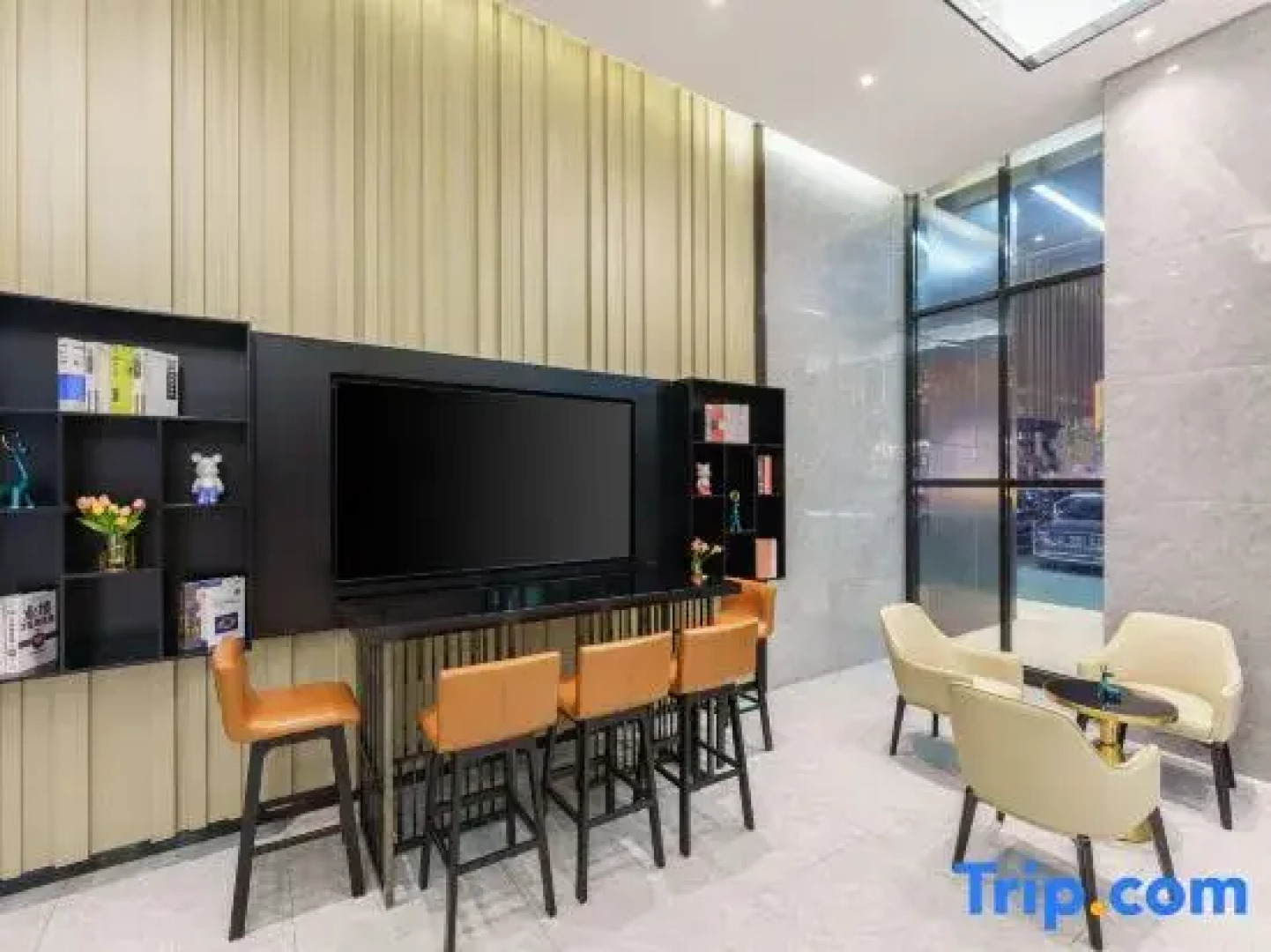 Kuche W · Wanchen Kailai Hotel