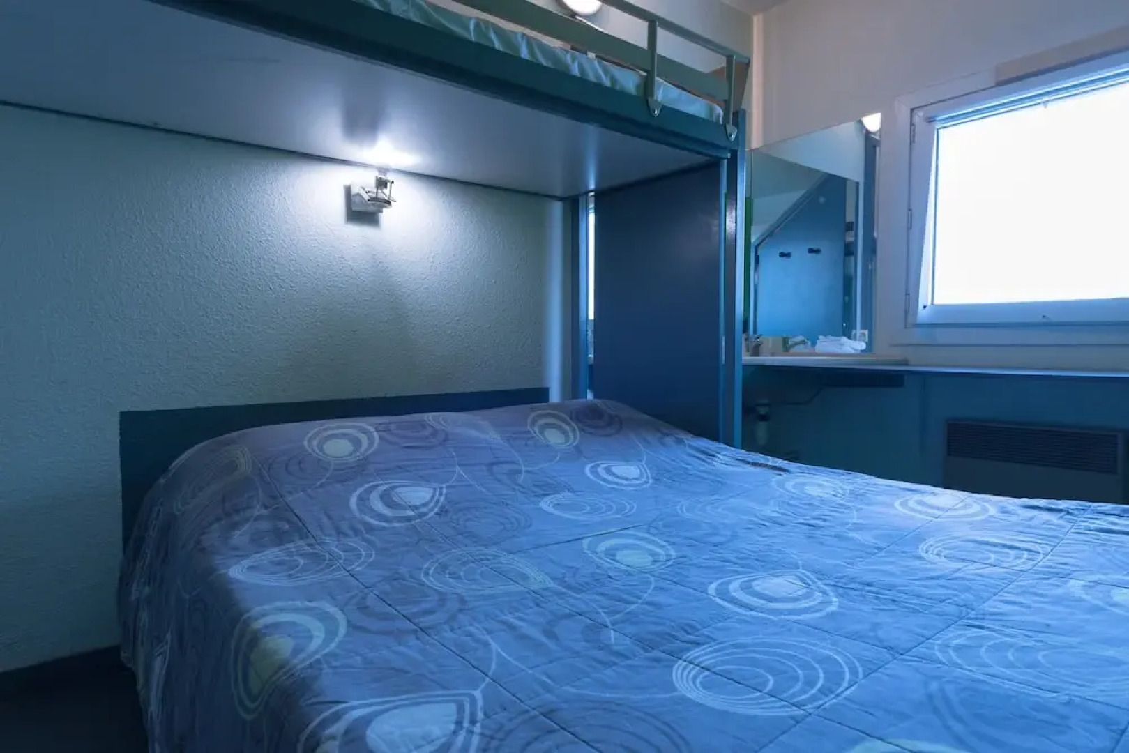 Lemon Hotel - Mery sur Oise/Cergy