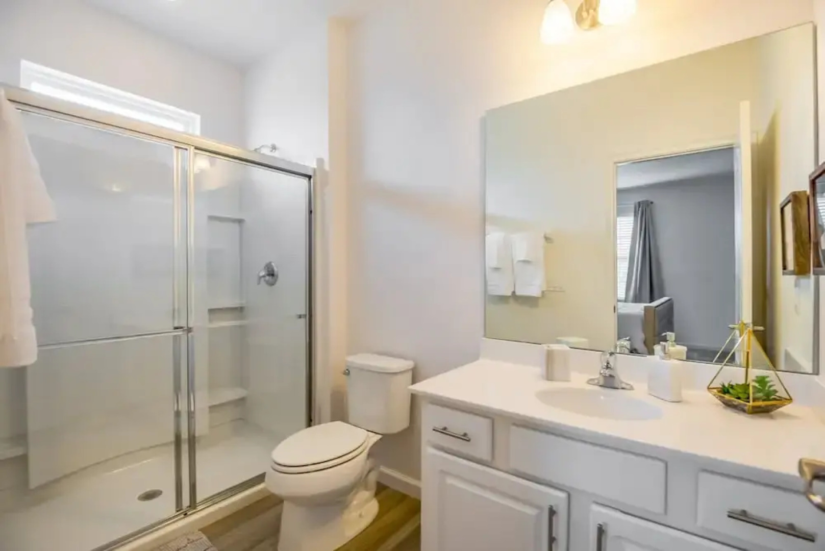 Solterra - 5212 Oakbourne Avenue