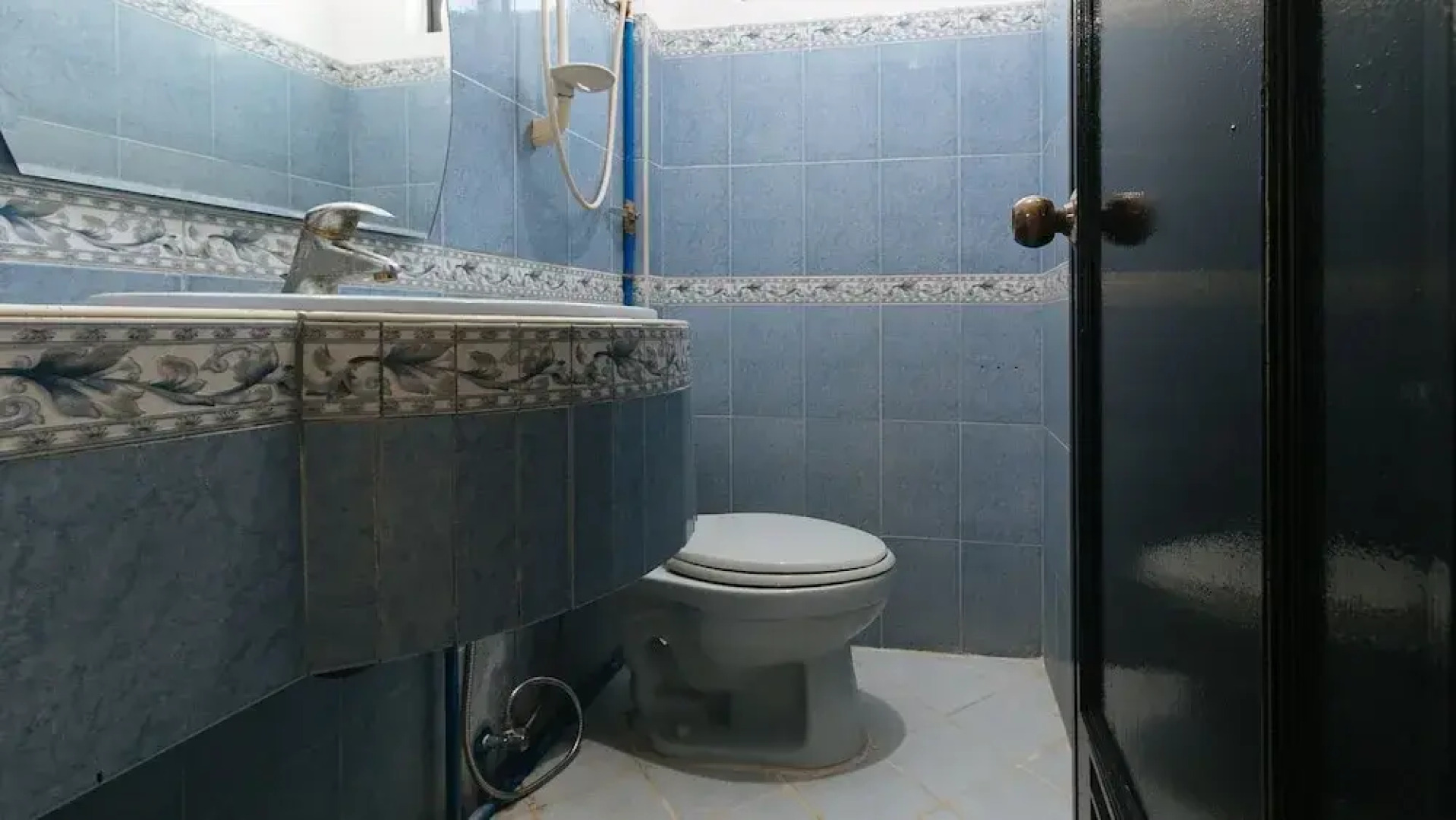 RedDoorz Plus @ Villa Gloria Taguig