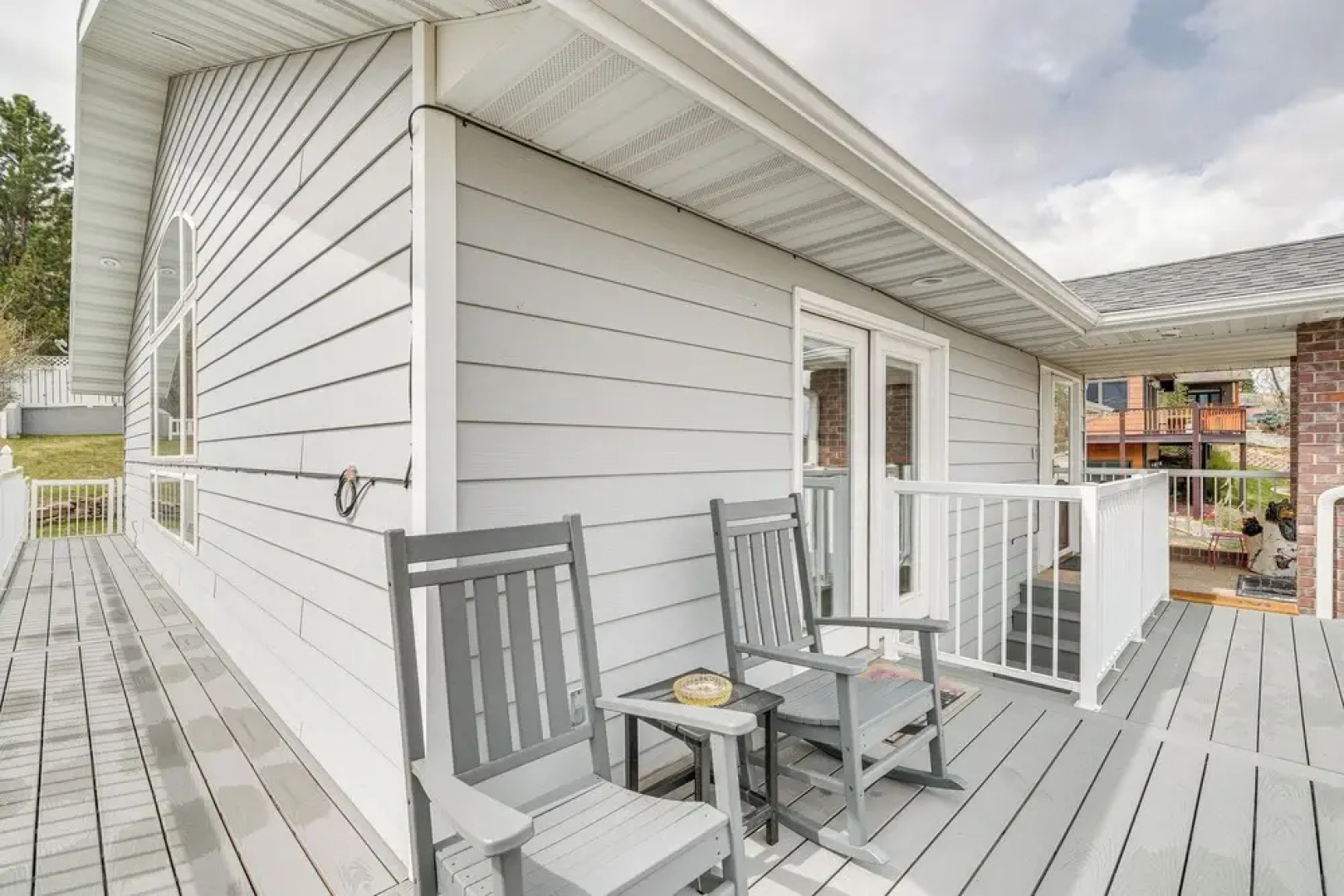 Inviting Great Falls Home w/ Wraparound Deck!