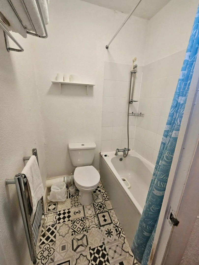 Rivelyn Hotel Bar & Restaurant