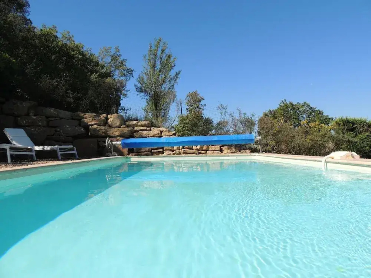 House in Buisson With Provencal Charm