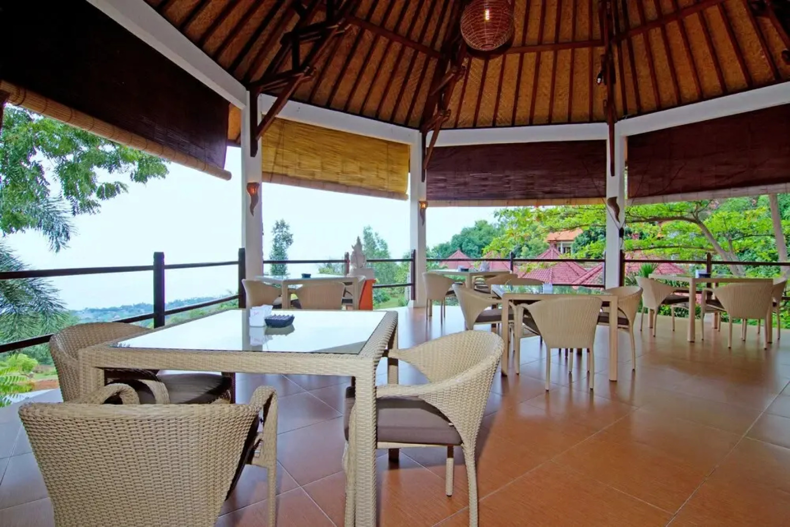 ZEN Rooms Air Terjun Sing - Sing