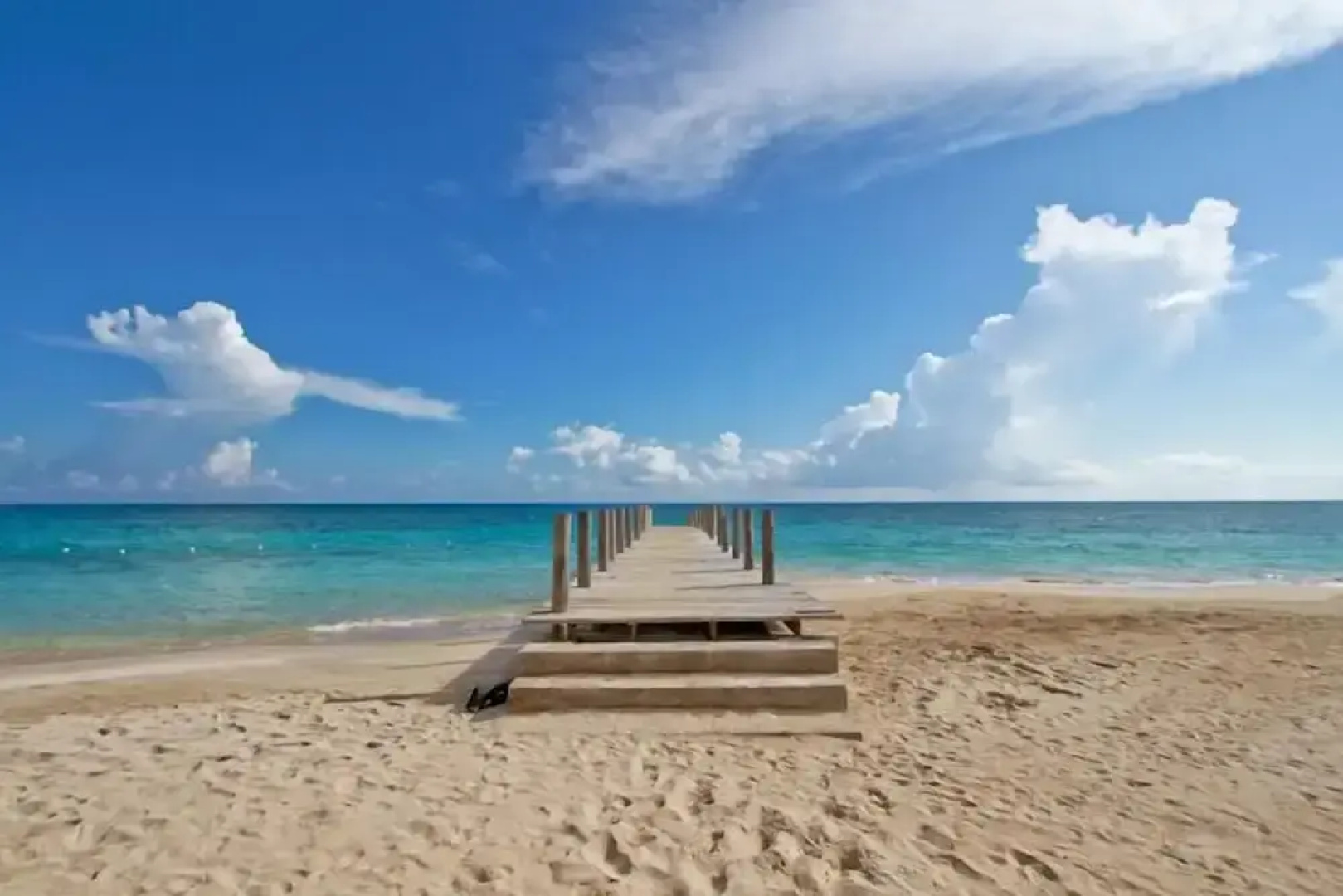 Siesta - Runaway Bay 5BR