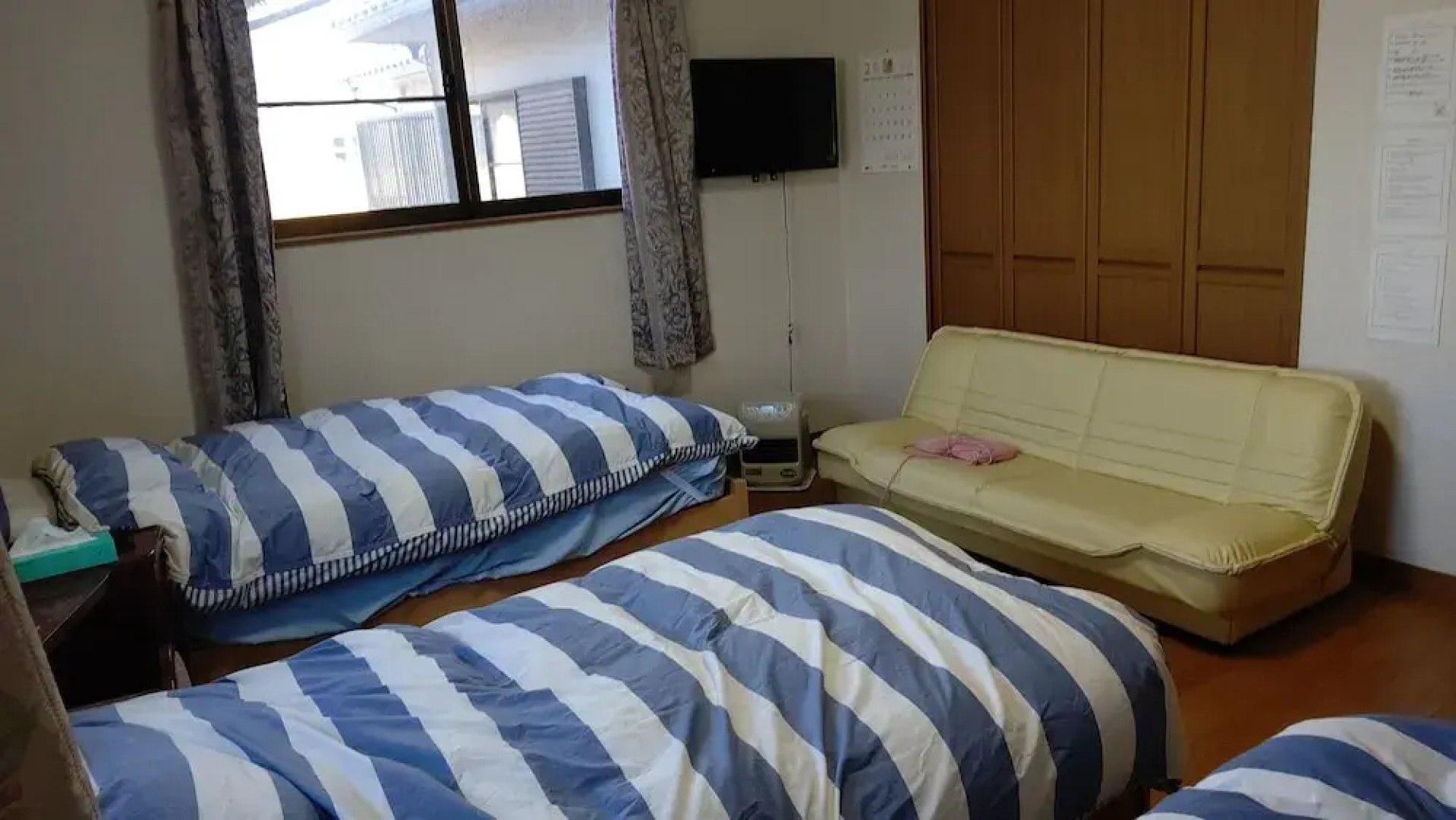 Awaji Tourist Trophy House Hostel