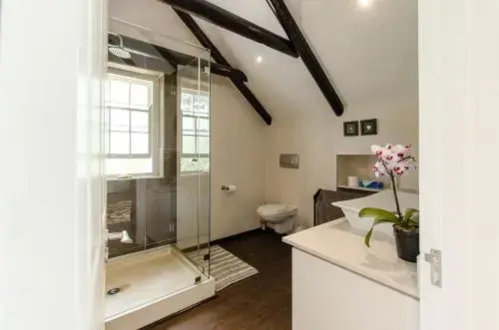 Ella's Country House