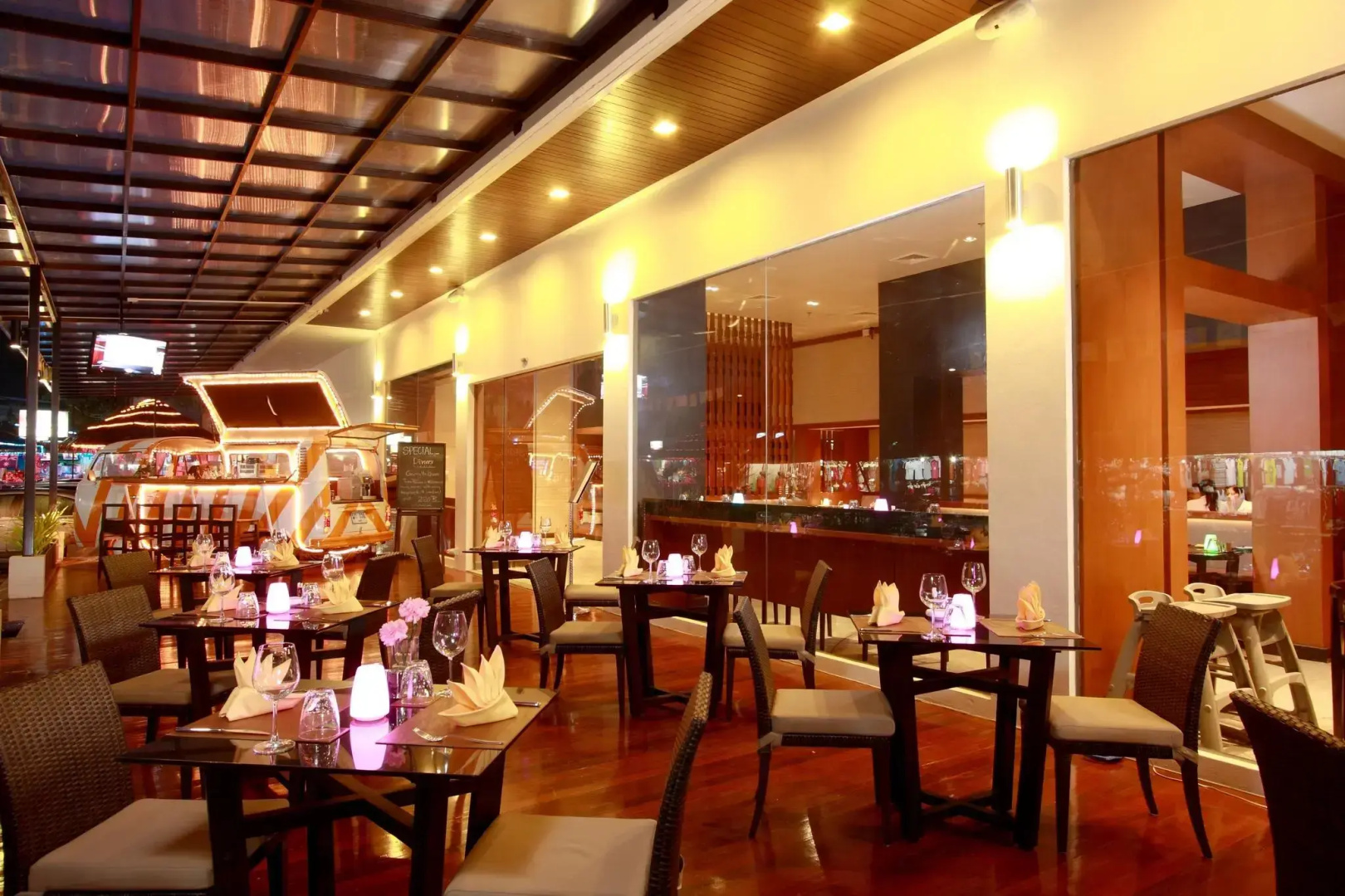 Отель ASHLEE Hub Hotel Patong