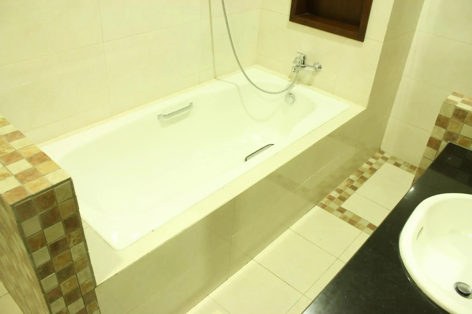 Pose in Solo by Wstay