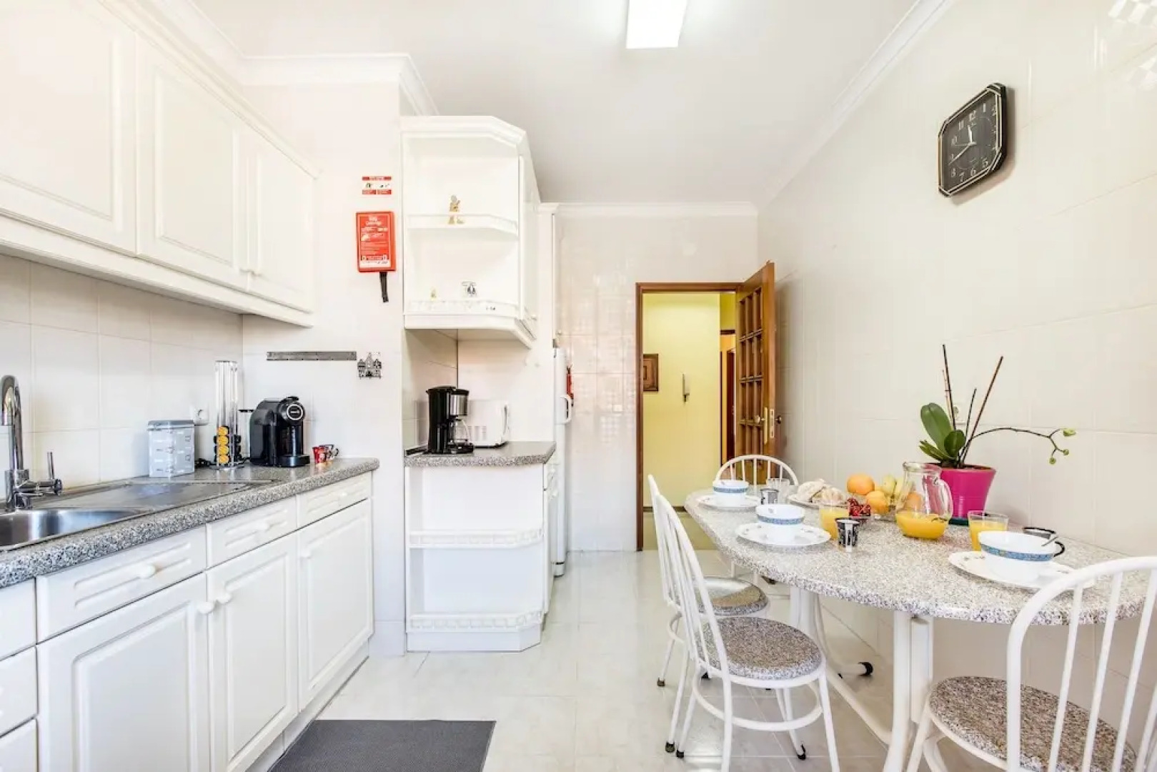 Espinho Family Stays Apartment