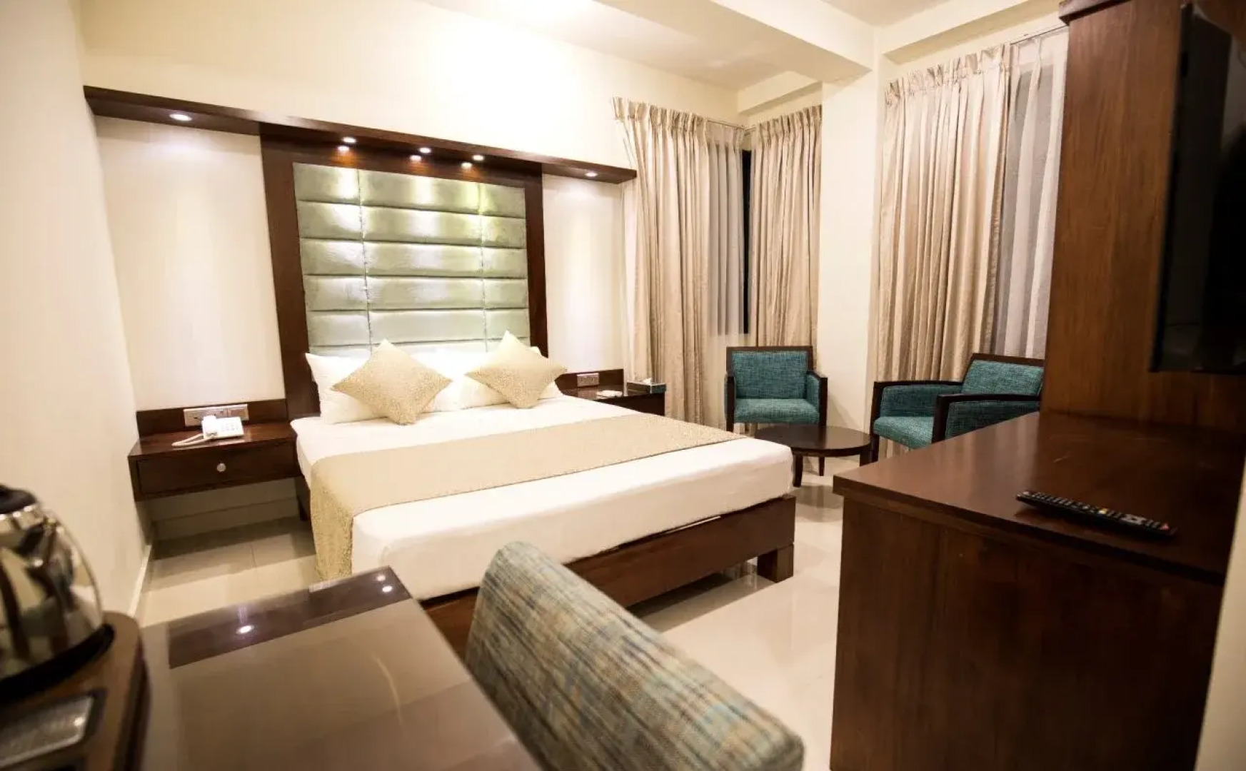 Grand 7 Hotel Kesbewa