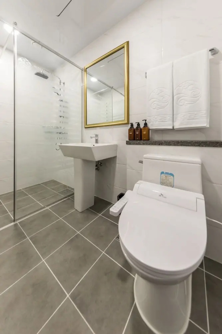 Baekhak Jayuro Resort