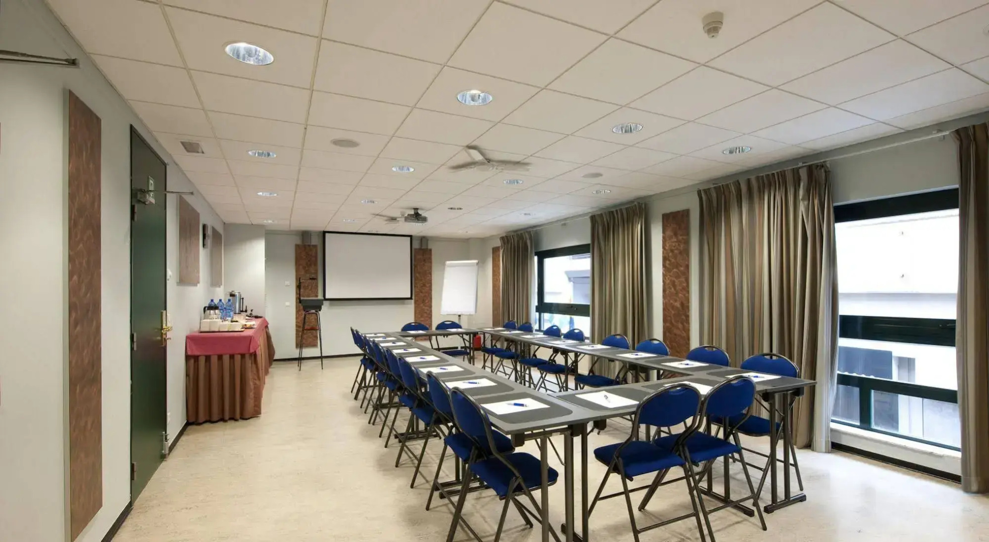 Sleep Well Youth Hostel