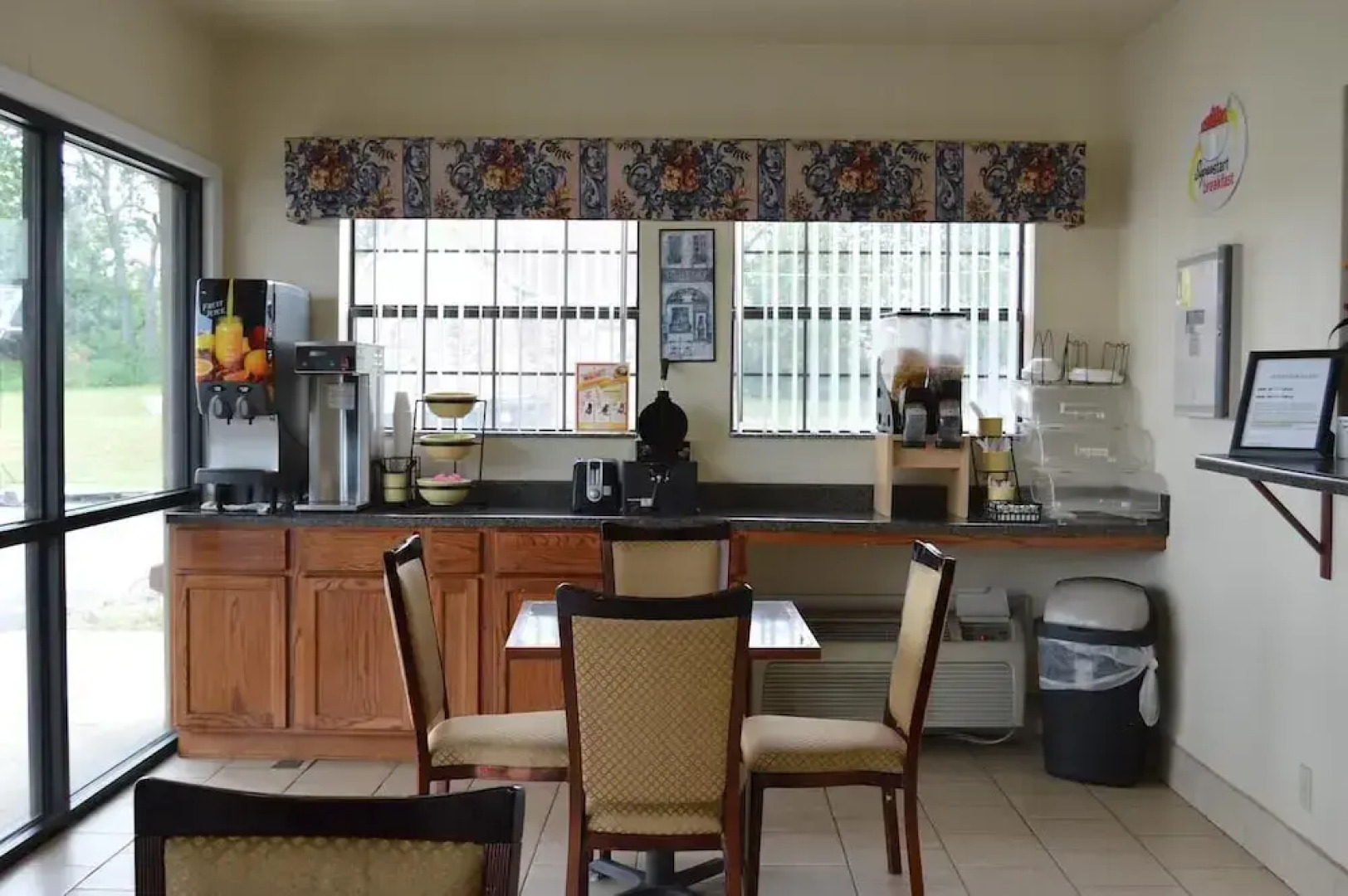 Hiway Inn Express of Atoka