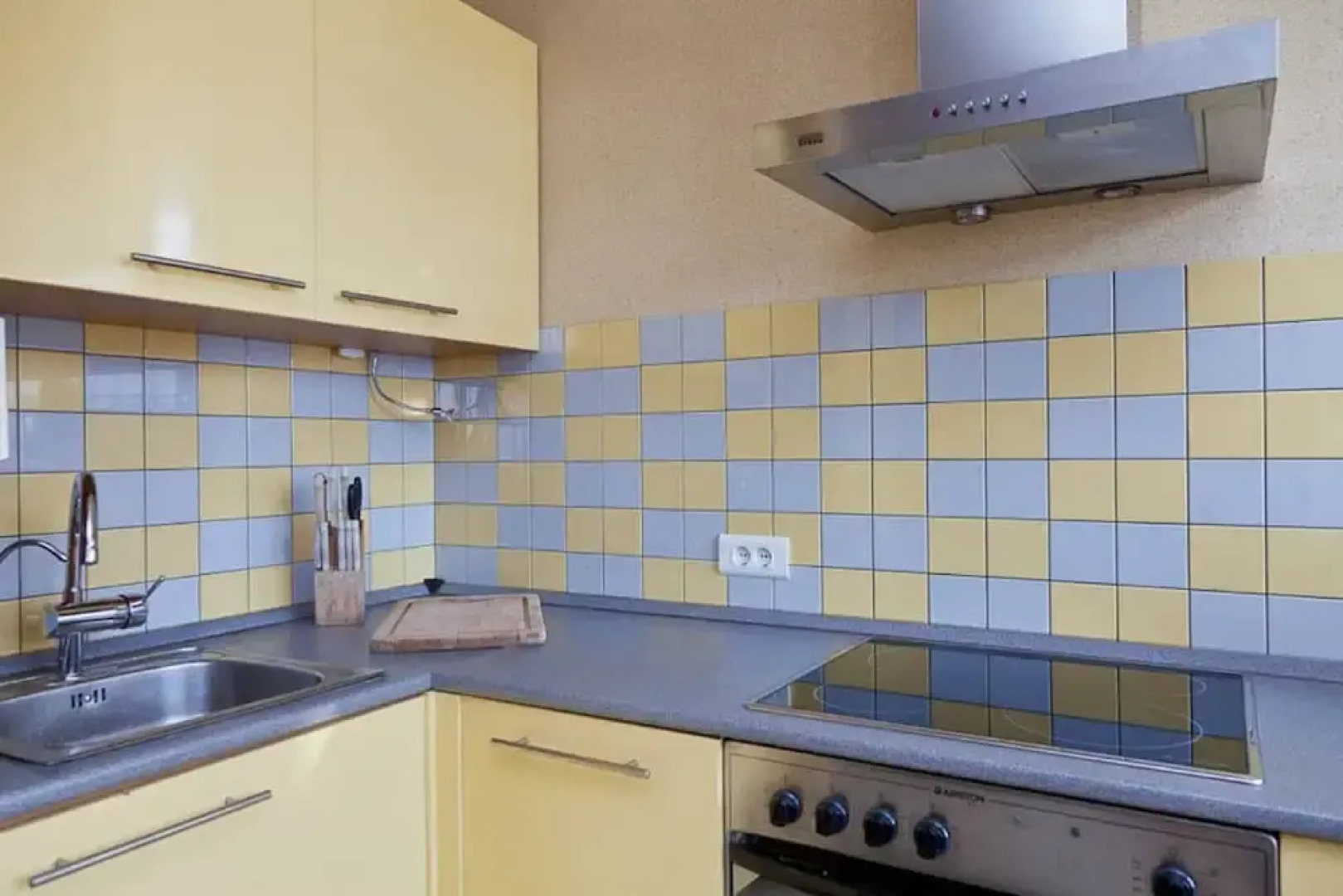 Апартаменты «LUXKV на Дружинниковской»