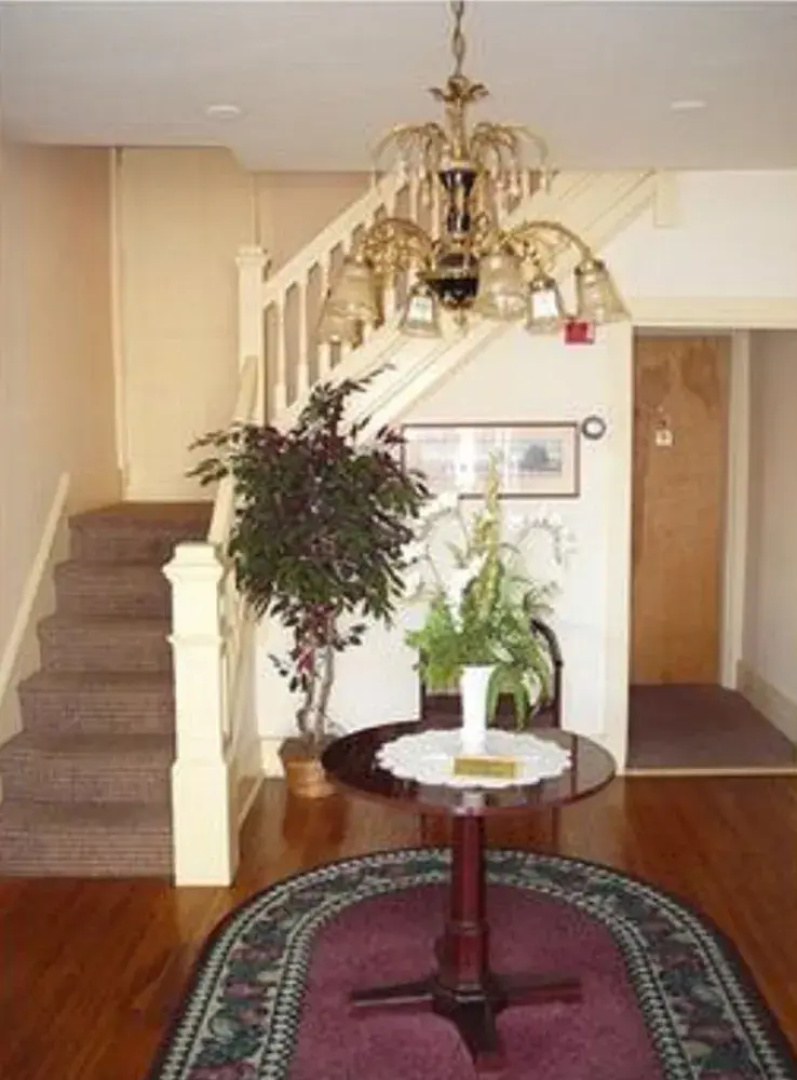 Country Squire Inn and Suites