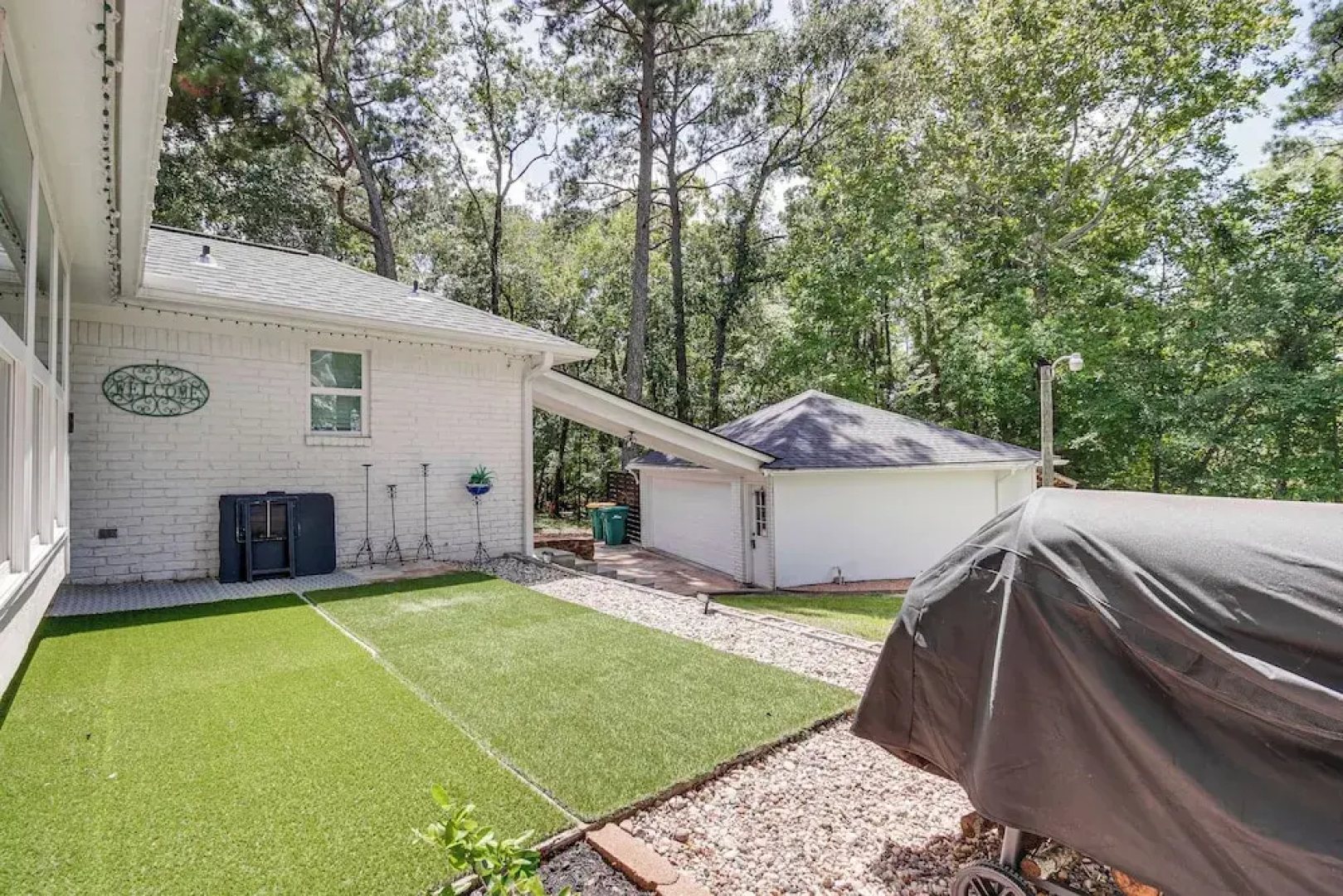 Quiet Texas Vacation Rental ~ 5 Mi to Lake Conroe!