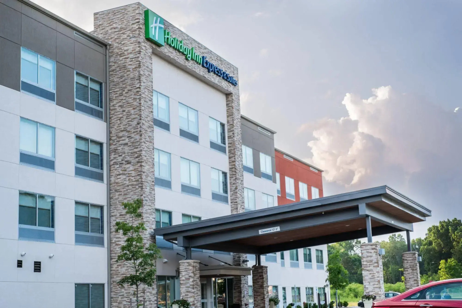 Holiday Inn Express & Suites Kingston-Ulster