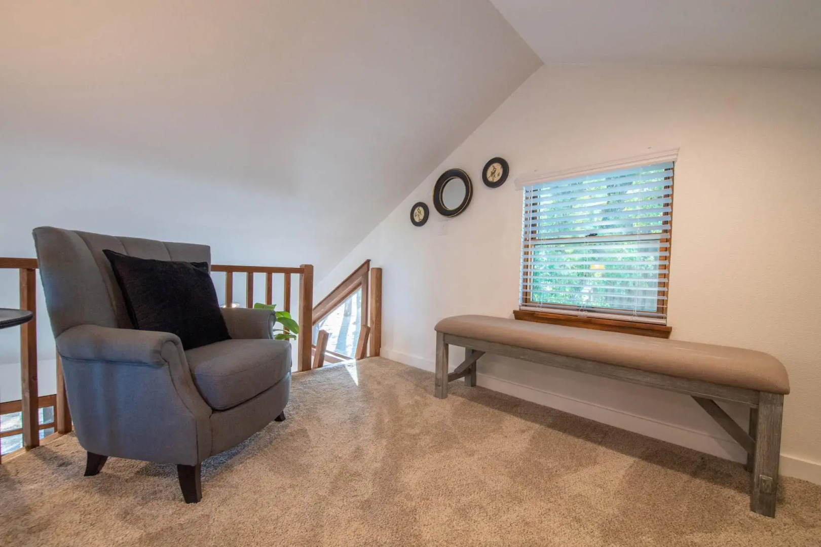 The Goldfinch Cabin (15 MIN to Magnolia & Baylor)