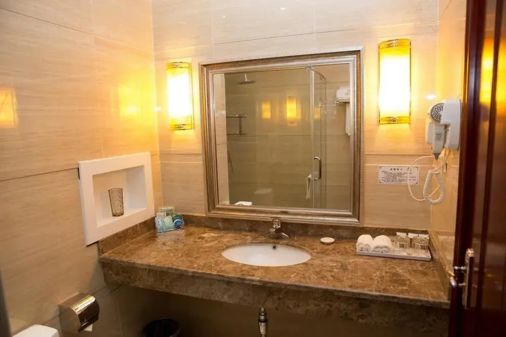 澄江金德兰大酒店