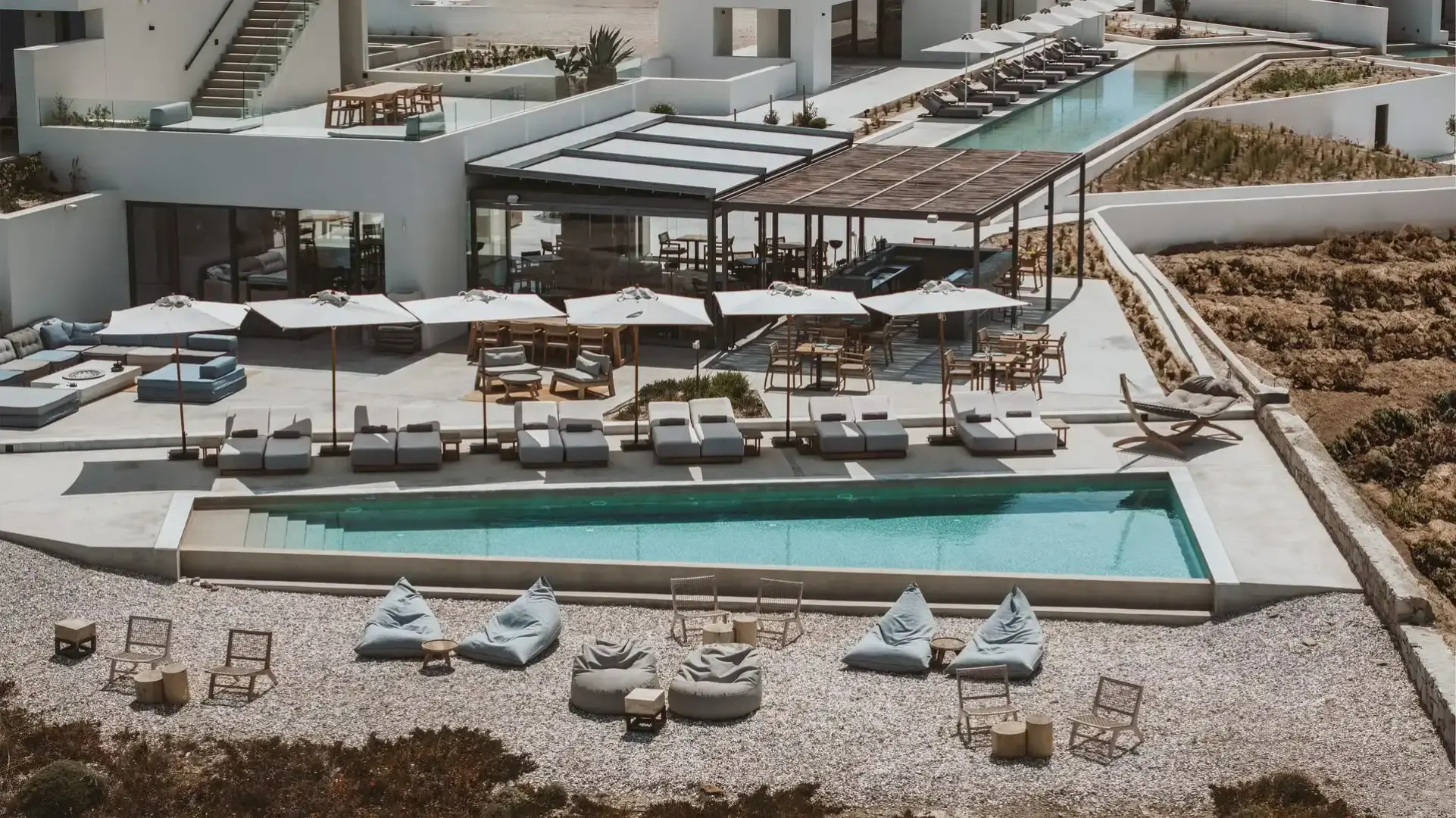 White Coast Pool Suites