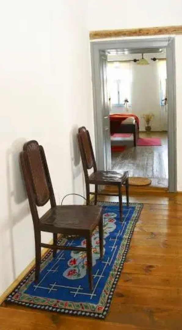 Casa Cu Zorele Crit 189