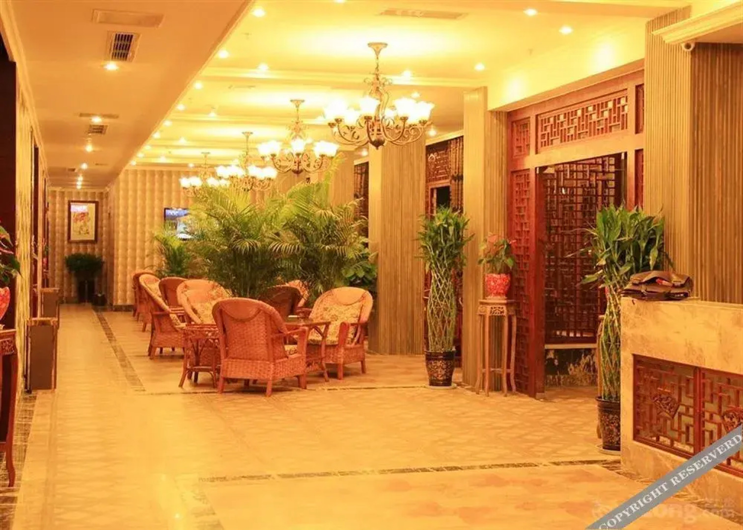 Yijia Hotel
