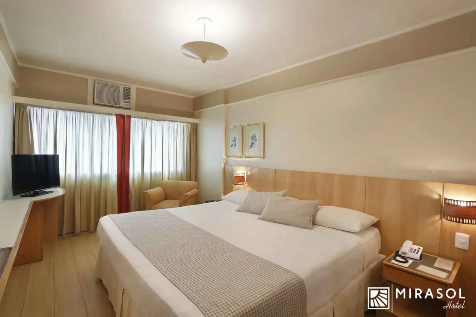 Mirasol Copacabana Hotel