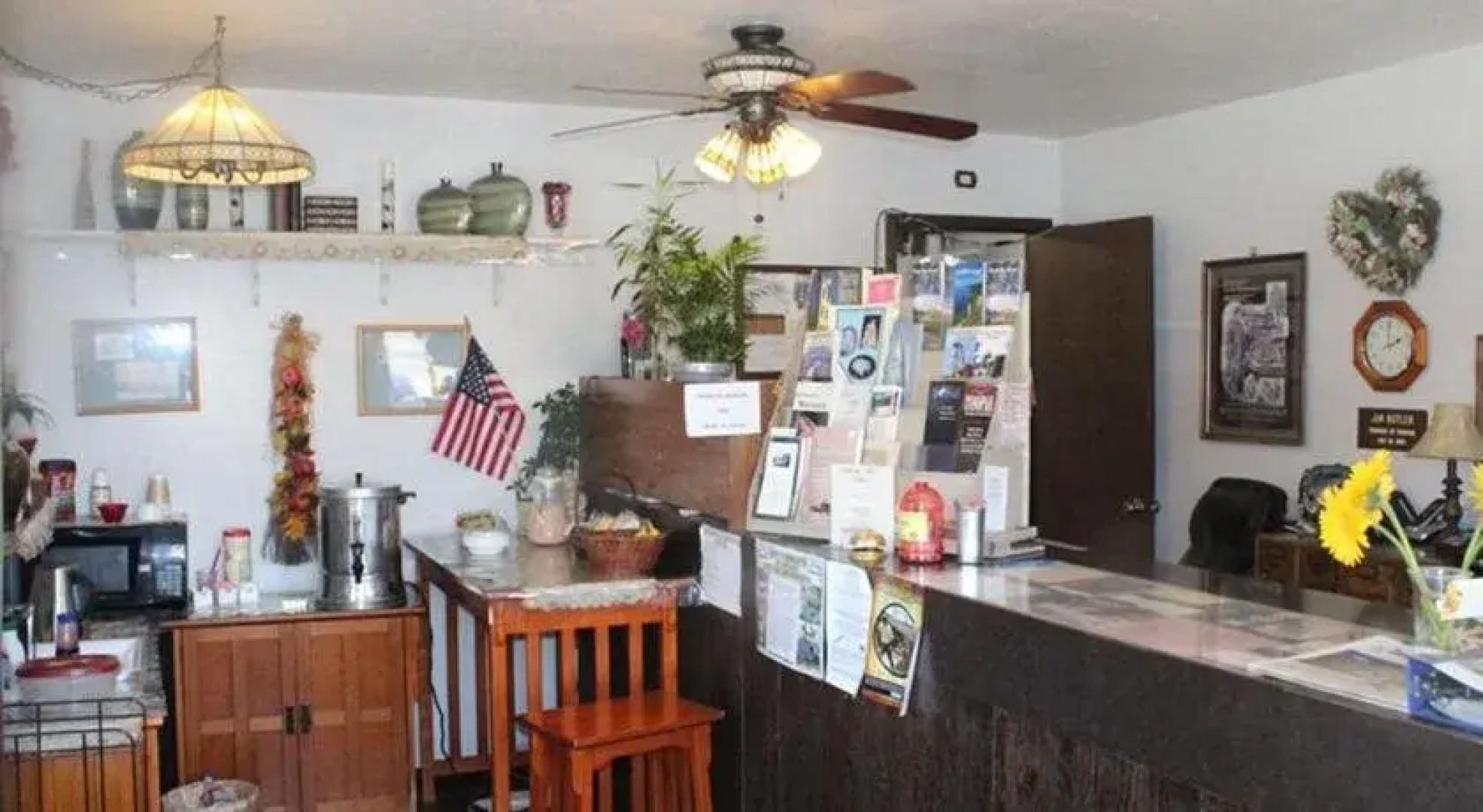 Jim Butler Inn & Suites