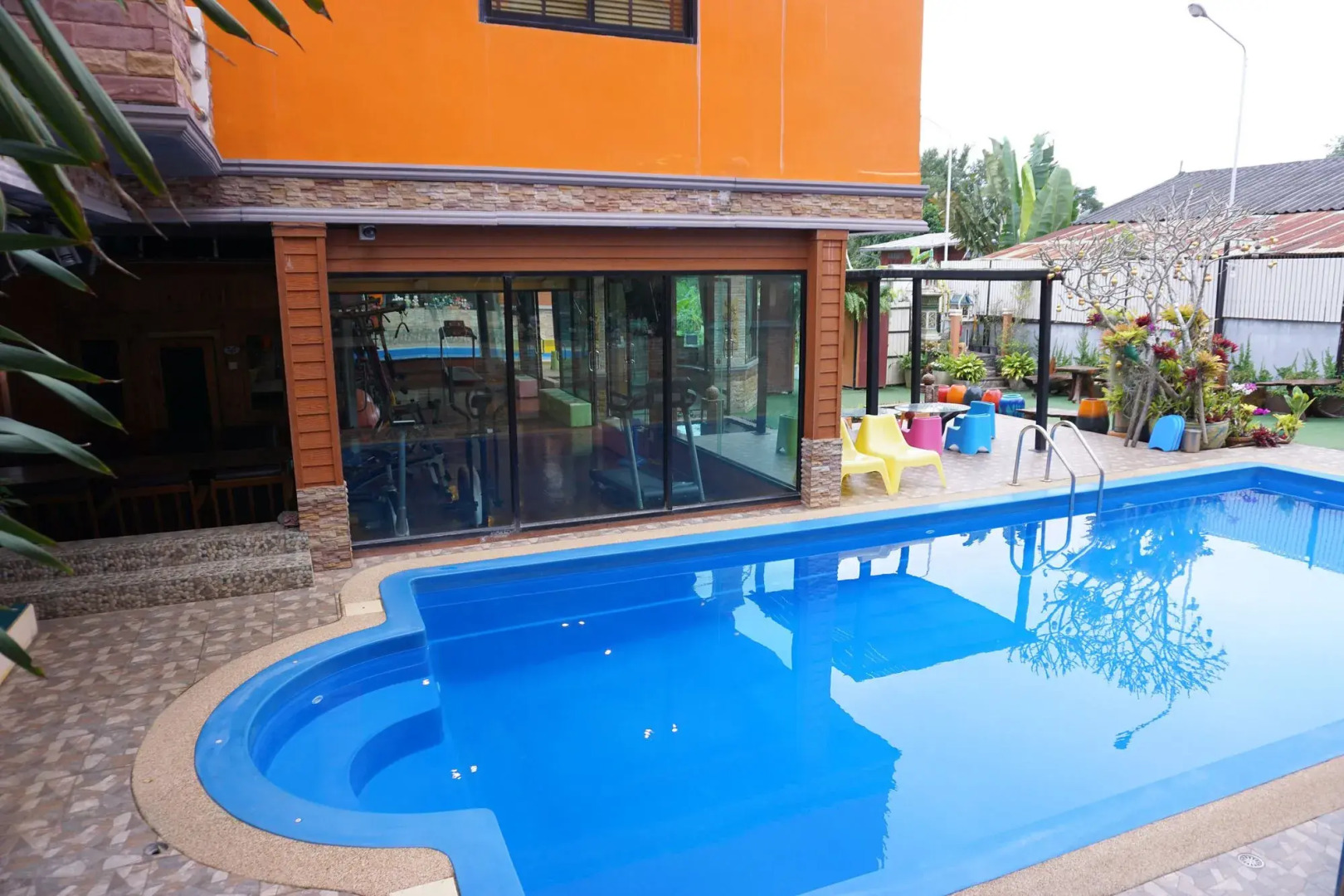 Phuruaboutique Hotel & Saunas