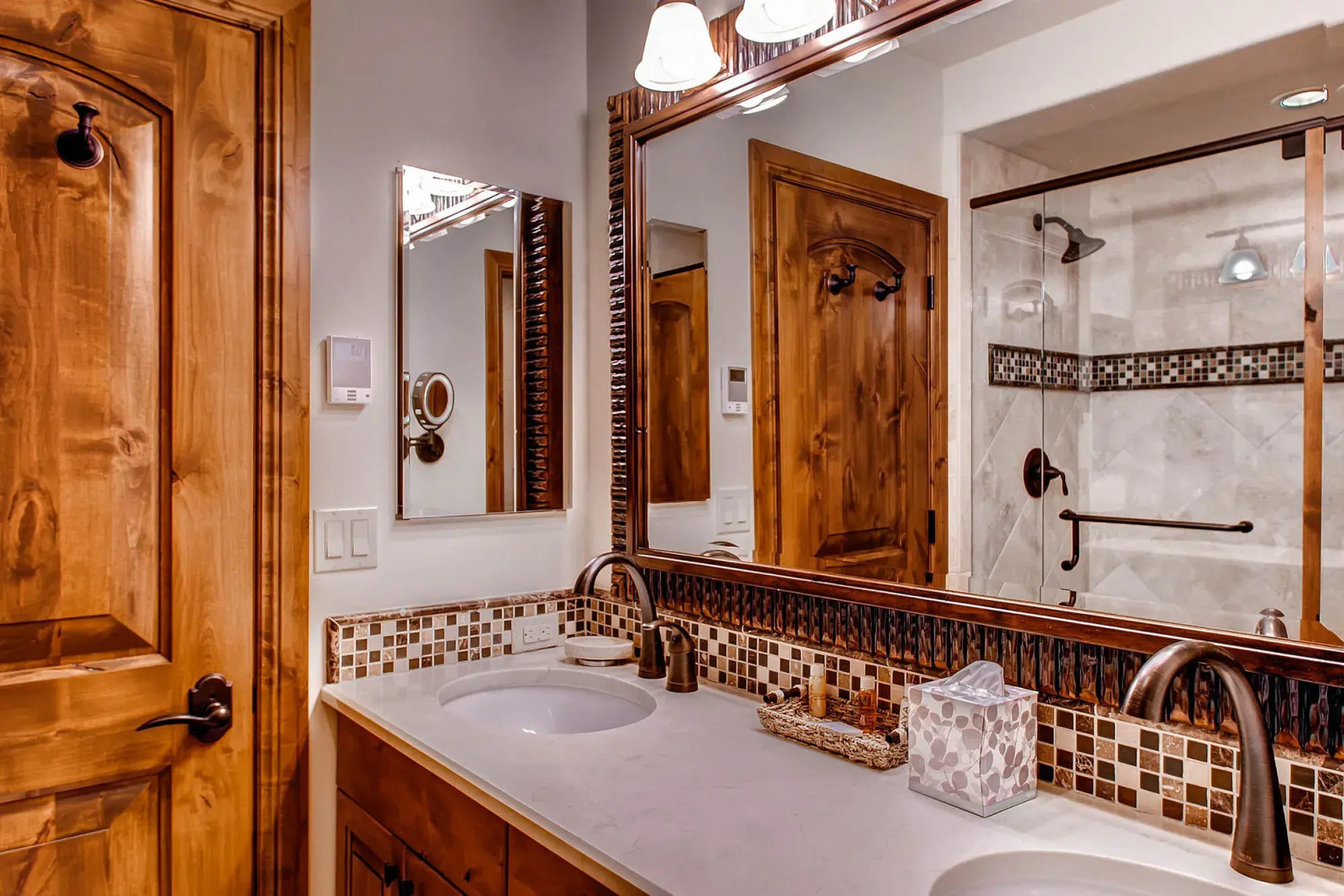 Kiva Lodge by East West Hospitality