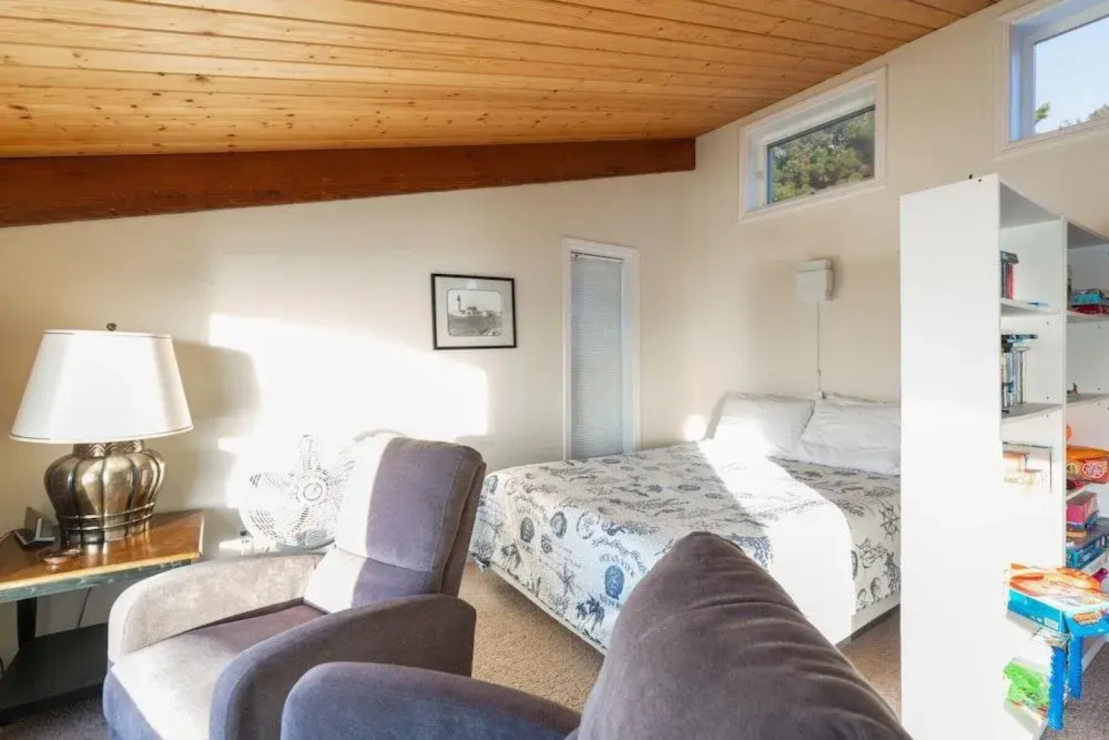 Whale Pointe 2 Br cottage by RedAwning