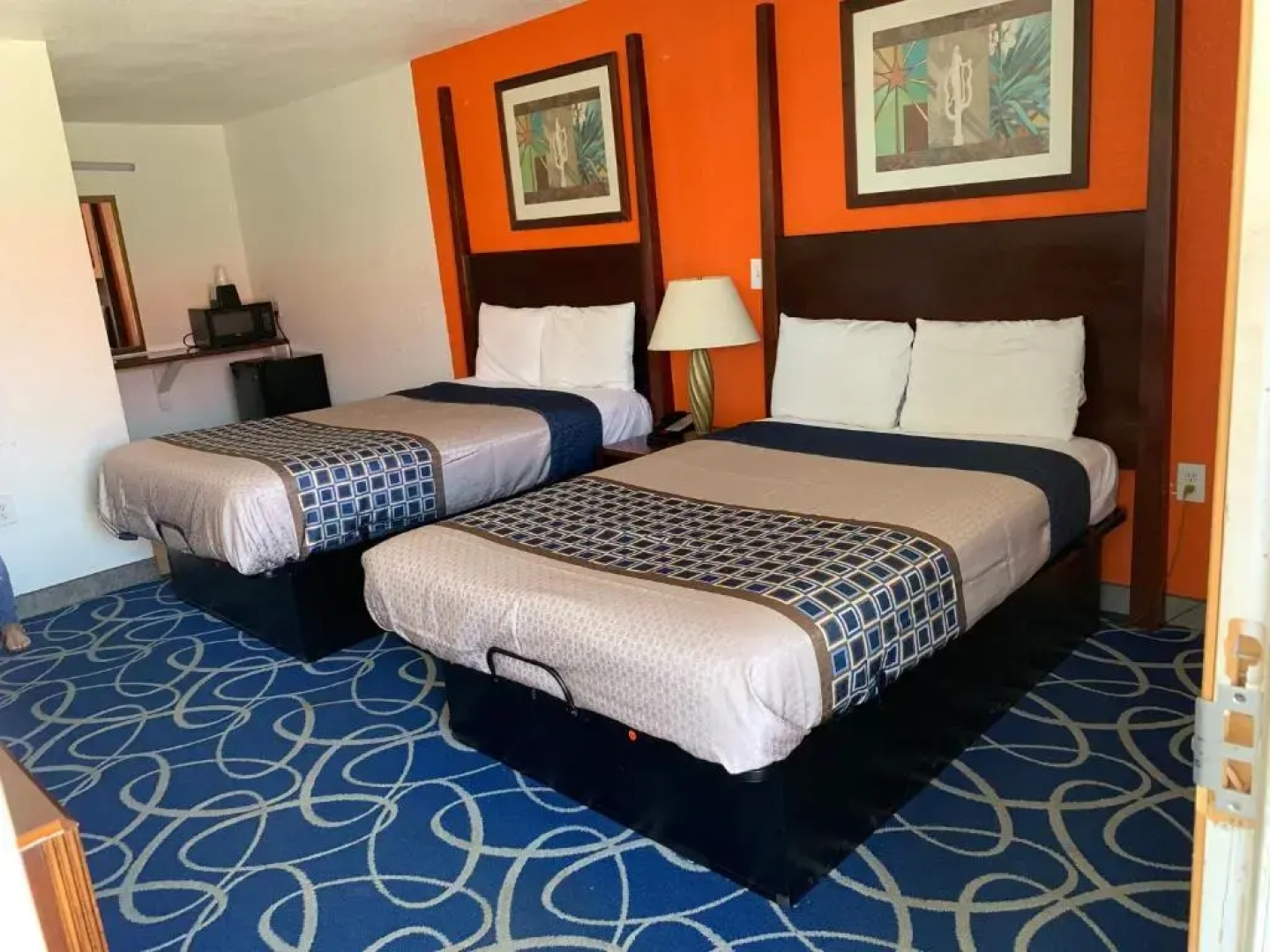 Budget Inn
