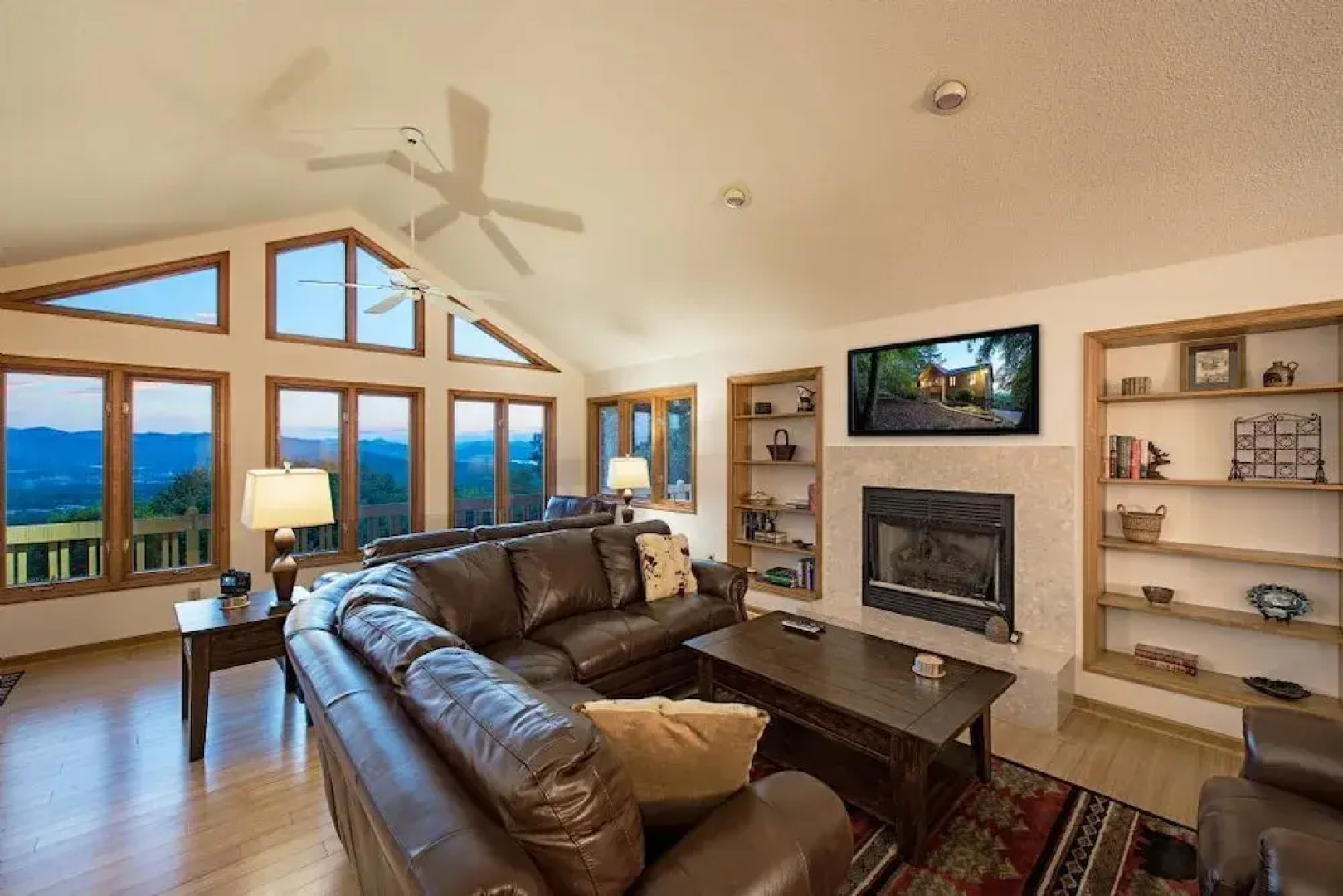 Sunset Peaks - 3 Br Home