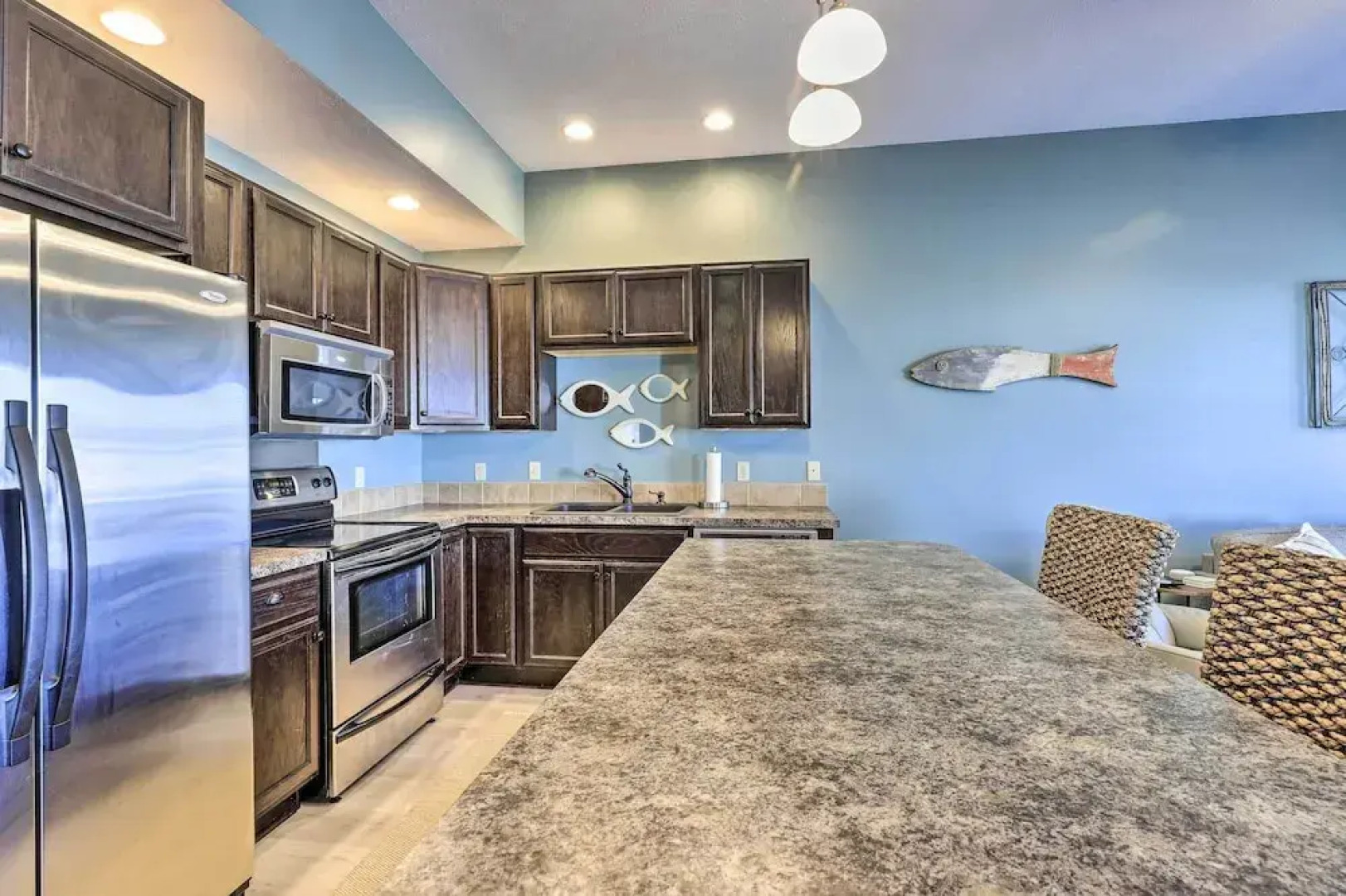 Dtwn Ludington Condo: Balcony, Walk To Beach!