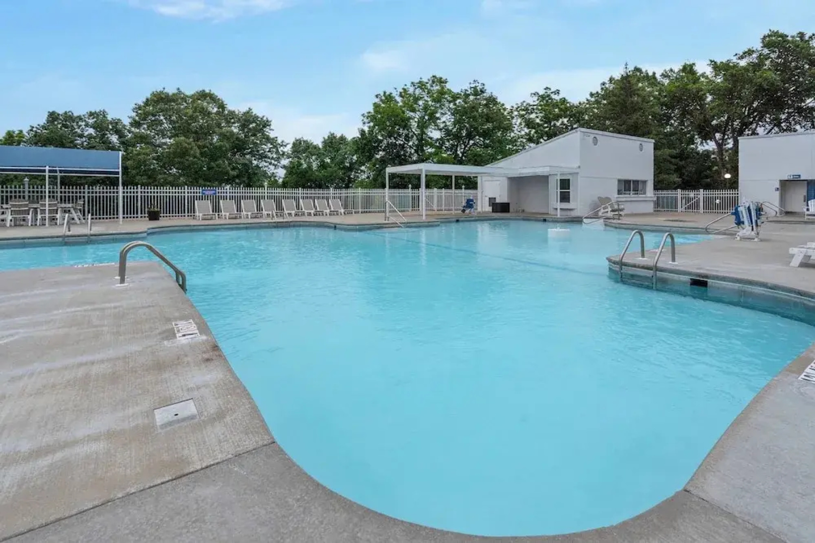 Ozark Mountain Oasis For 7!